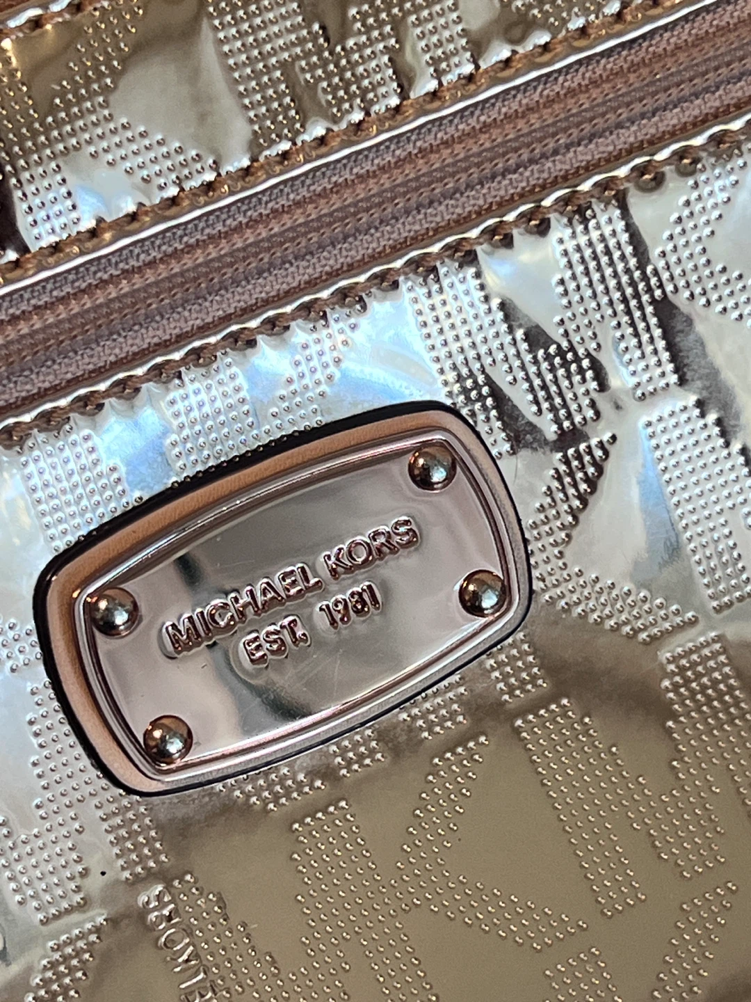 Michael Kors Wristlet in Metallic Gold - photo 4