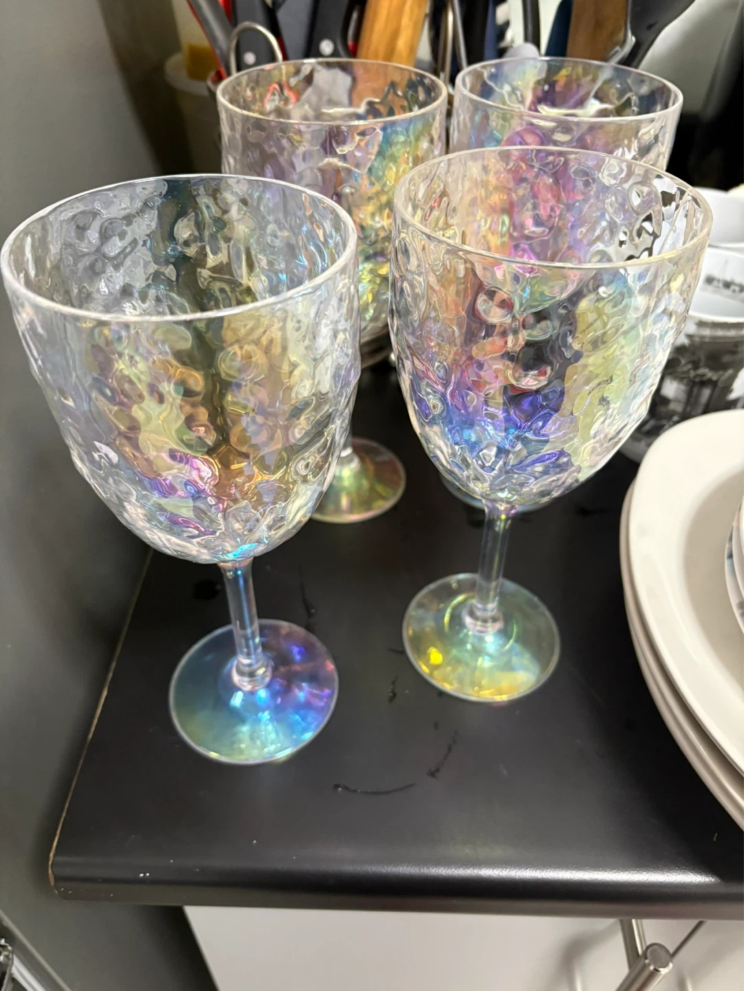 Iridescent Wine Glasses and Paris Themed Plates Set - photo 4