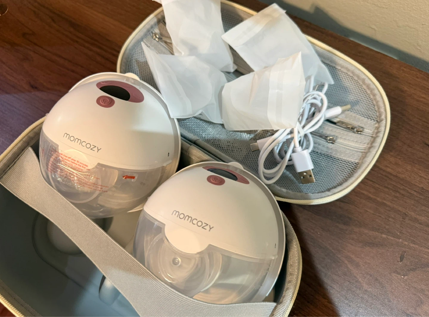 Momcozy M5 Wearable  Breast Pump