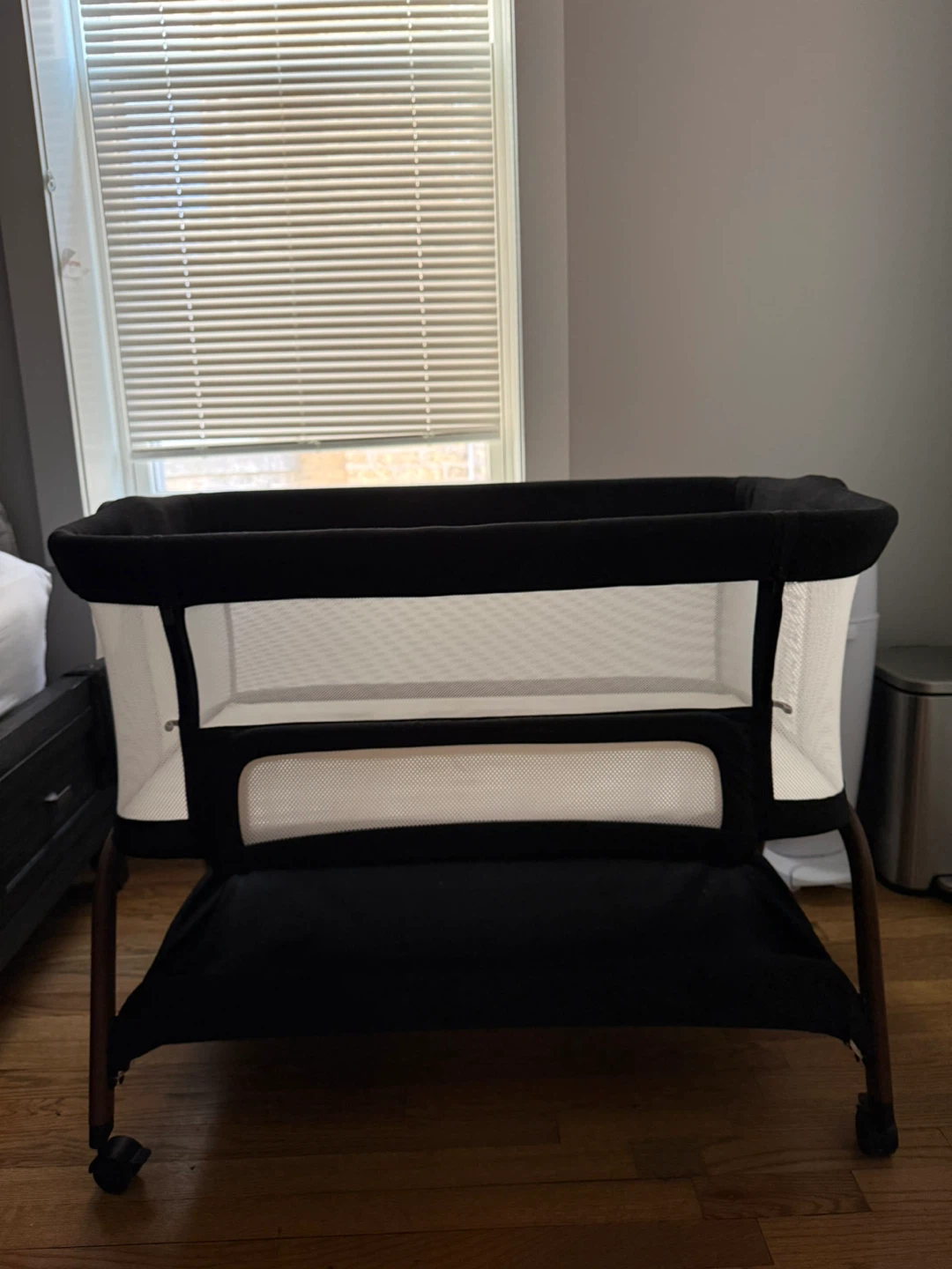 Black Baby Bedside Bassinet with Wheels and Mattress