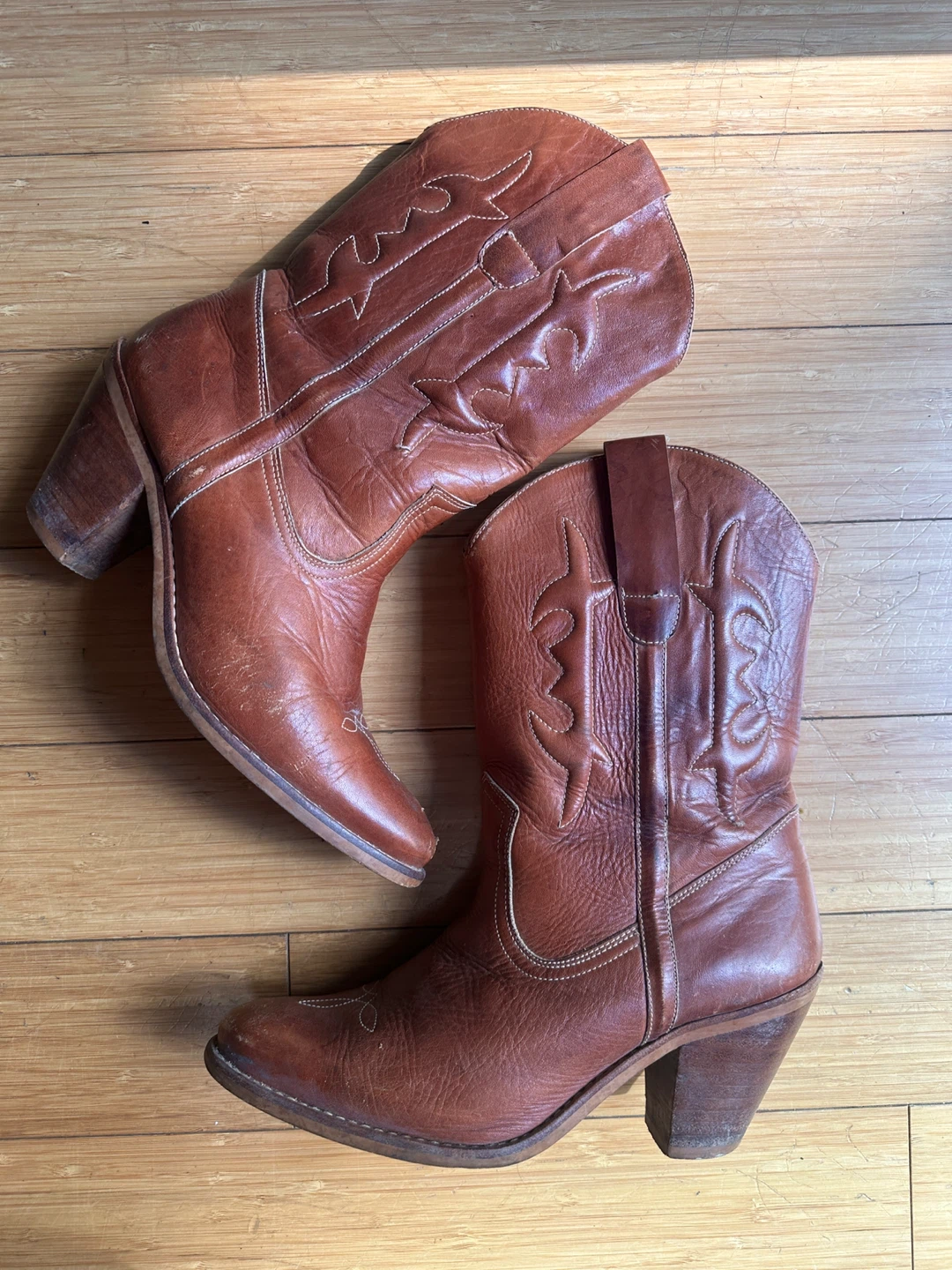 WOMENS SIZE 8.5 AUTHENTIC VINTAGE LEATHER COWBOY BOOTS