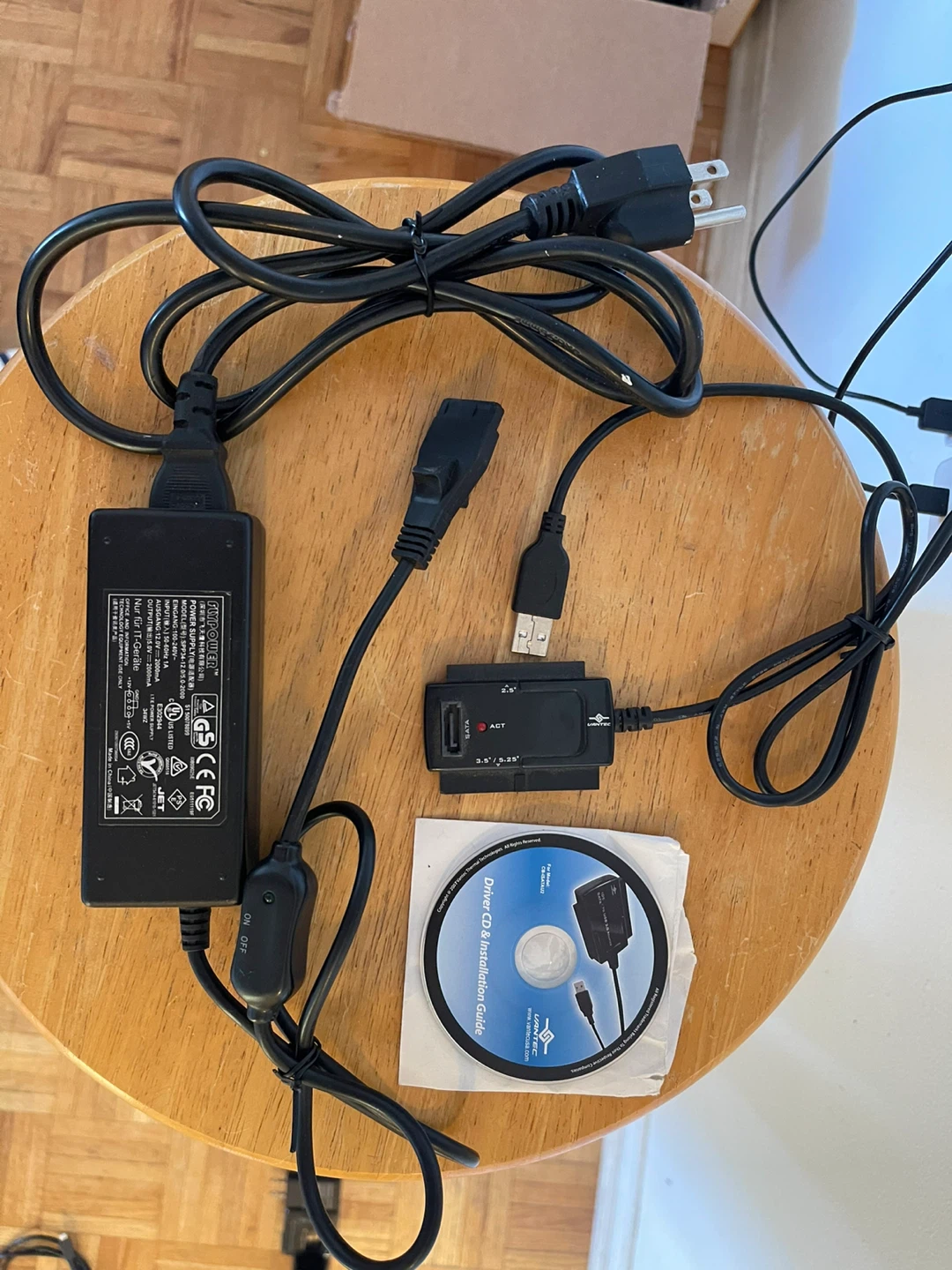 Vantec USB 3.0 to SATA HDD Adapter with Power Supply - photo 2