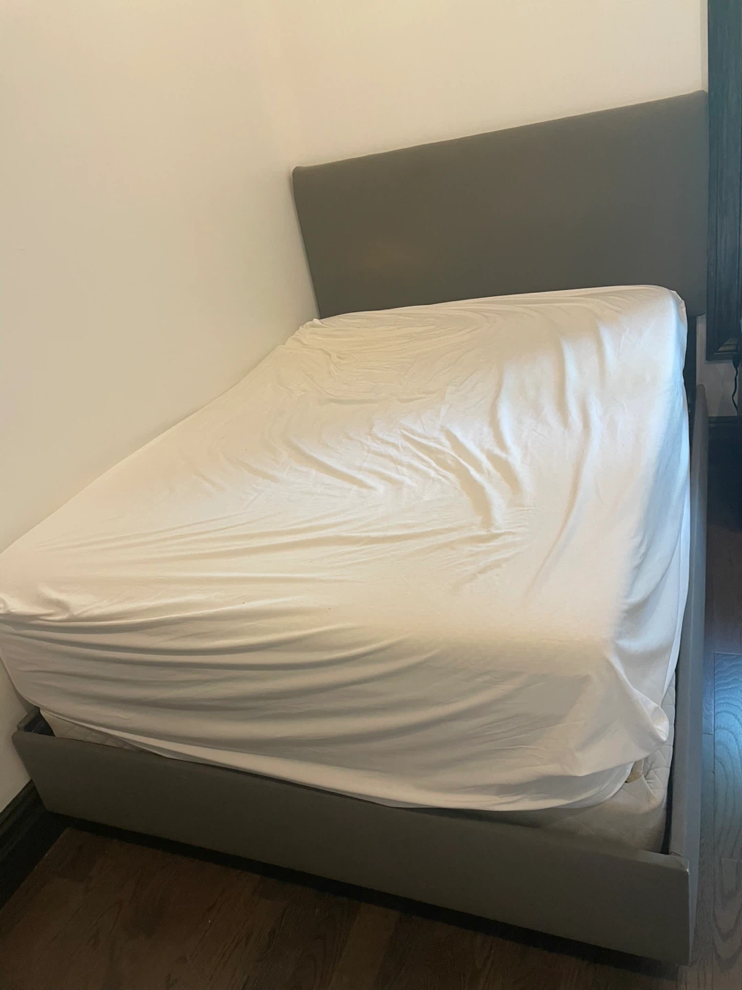 Gray Full-Size Upholstered Headboard Bed Frame - photo 2
