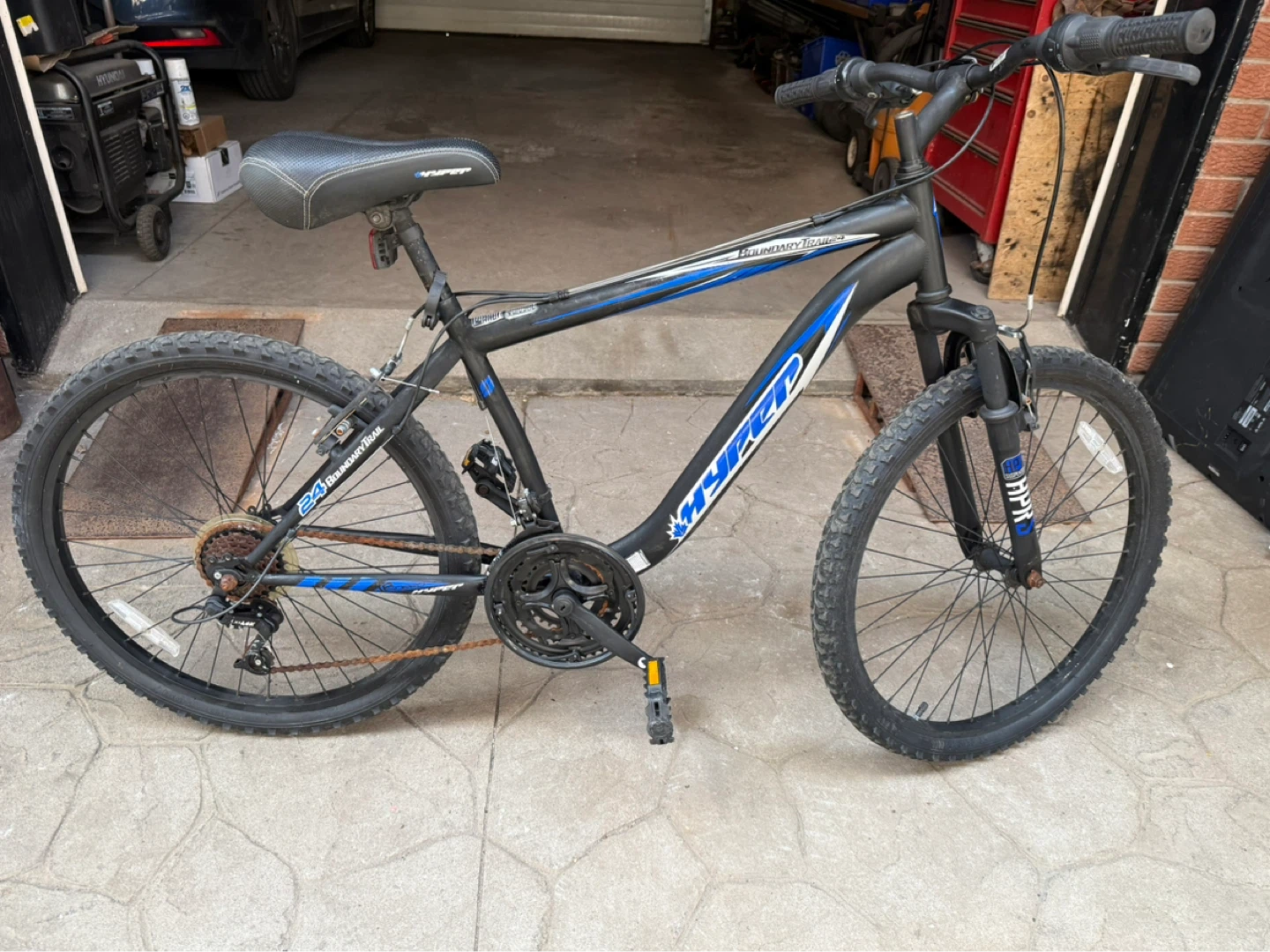 Hyper mountain bike - photo 4