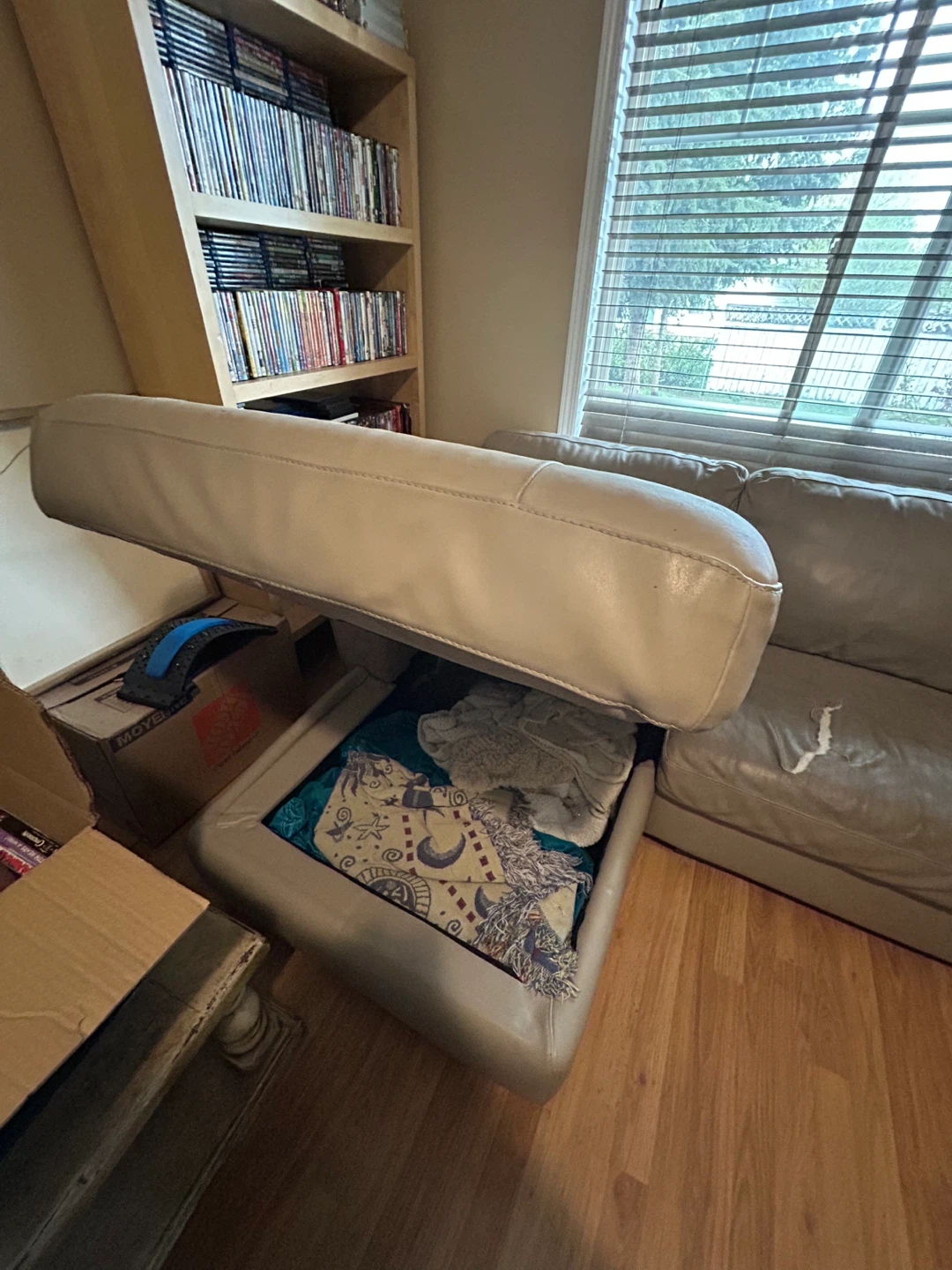 Sectional Sofa - photo 2