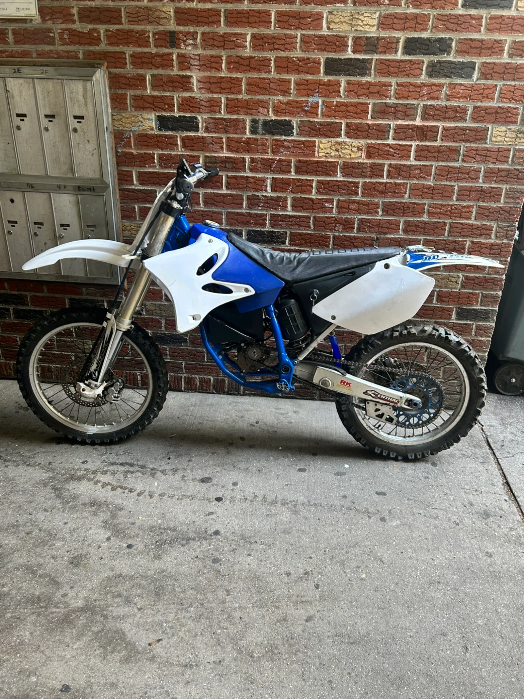 Yamaha electric YZ Dirt Bike absolutely no trades