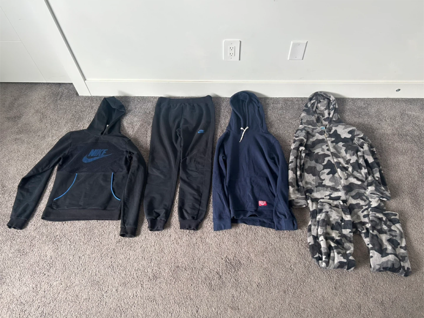Kids' Clothing - photo 3
