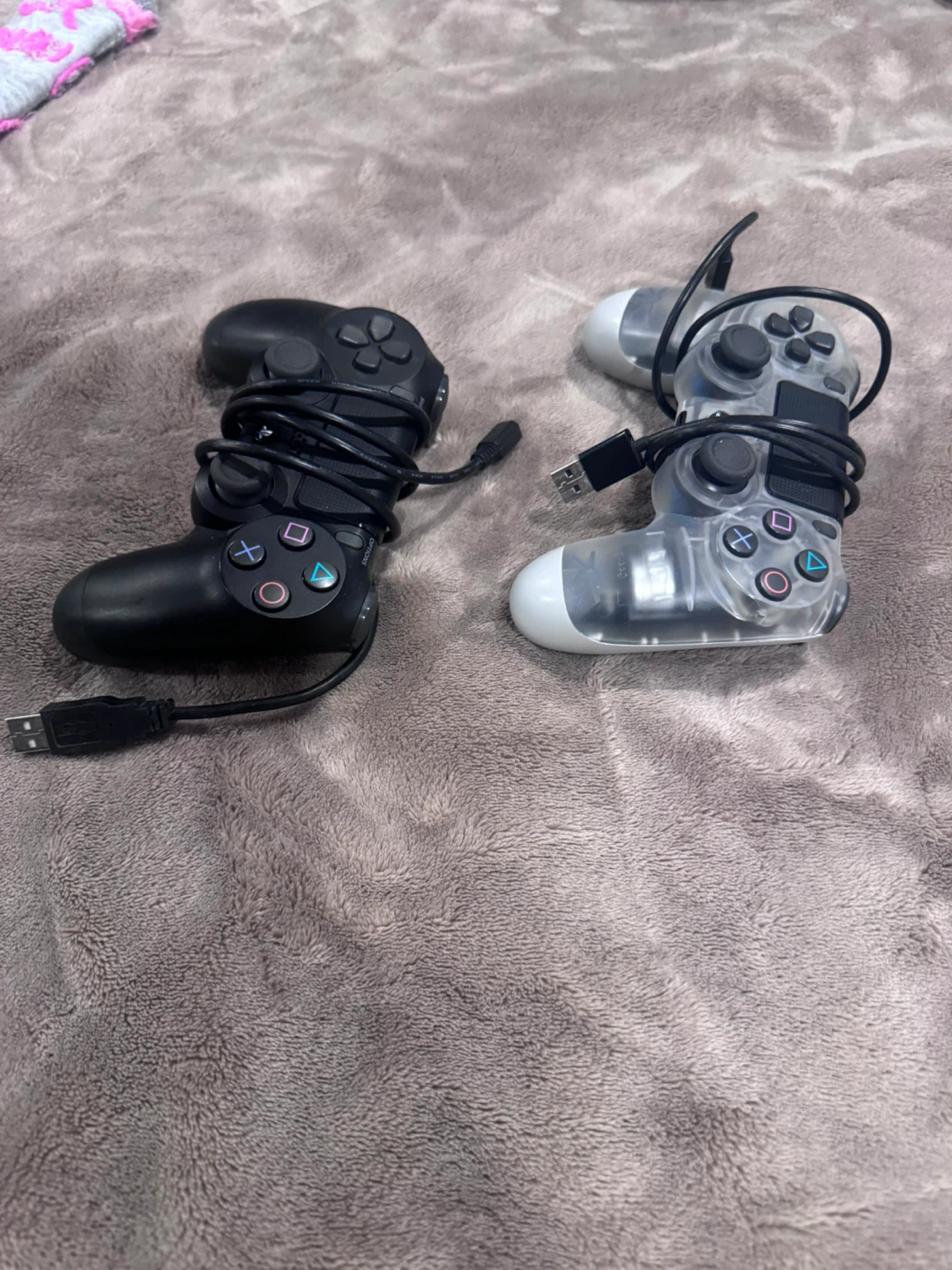 Sony PlayStation 4 Slim Console 1TB + 2 Controllers - photo 2