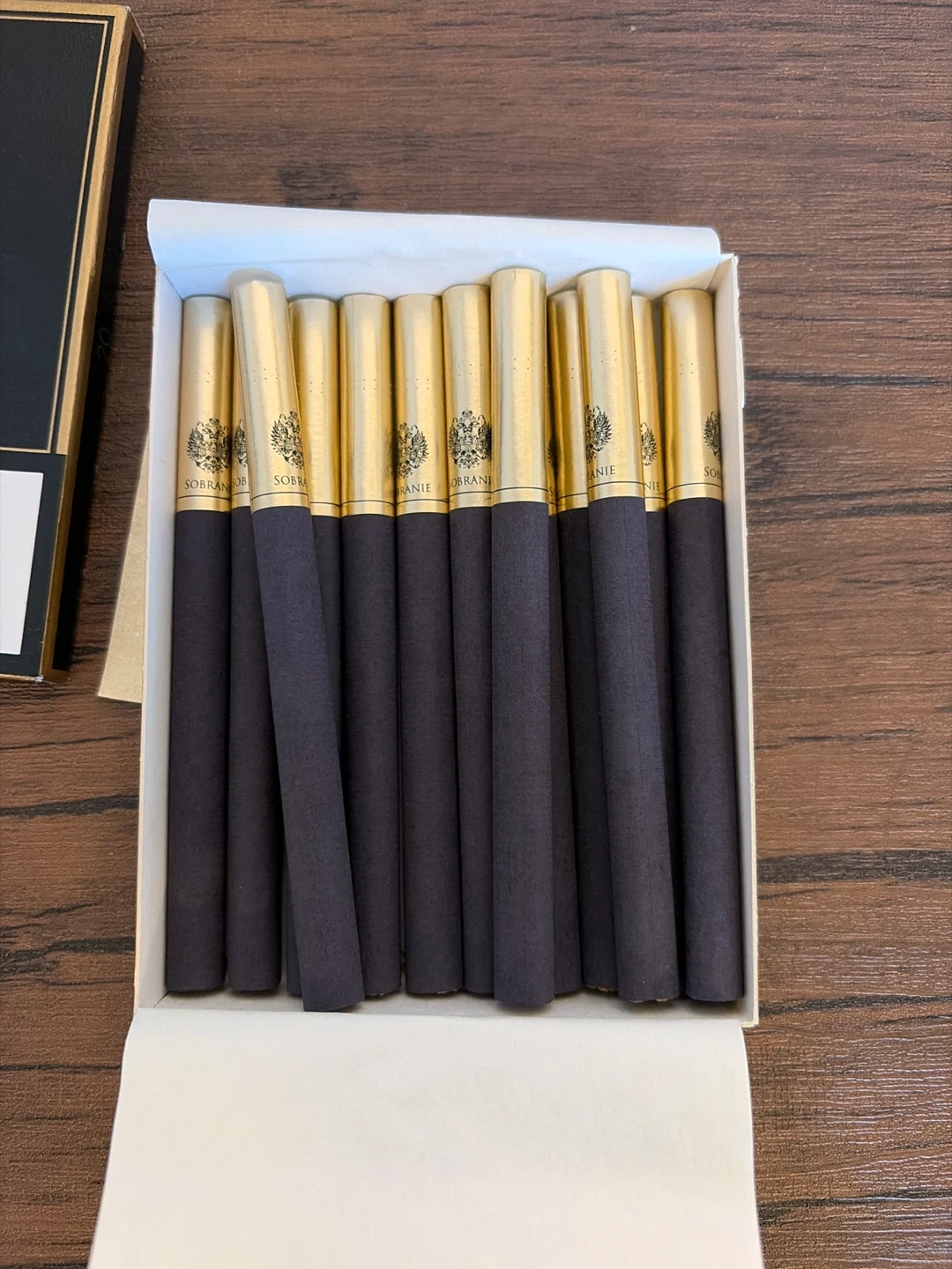 Sobrnie London Black Russian Cigarettes - photo 2