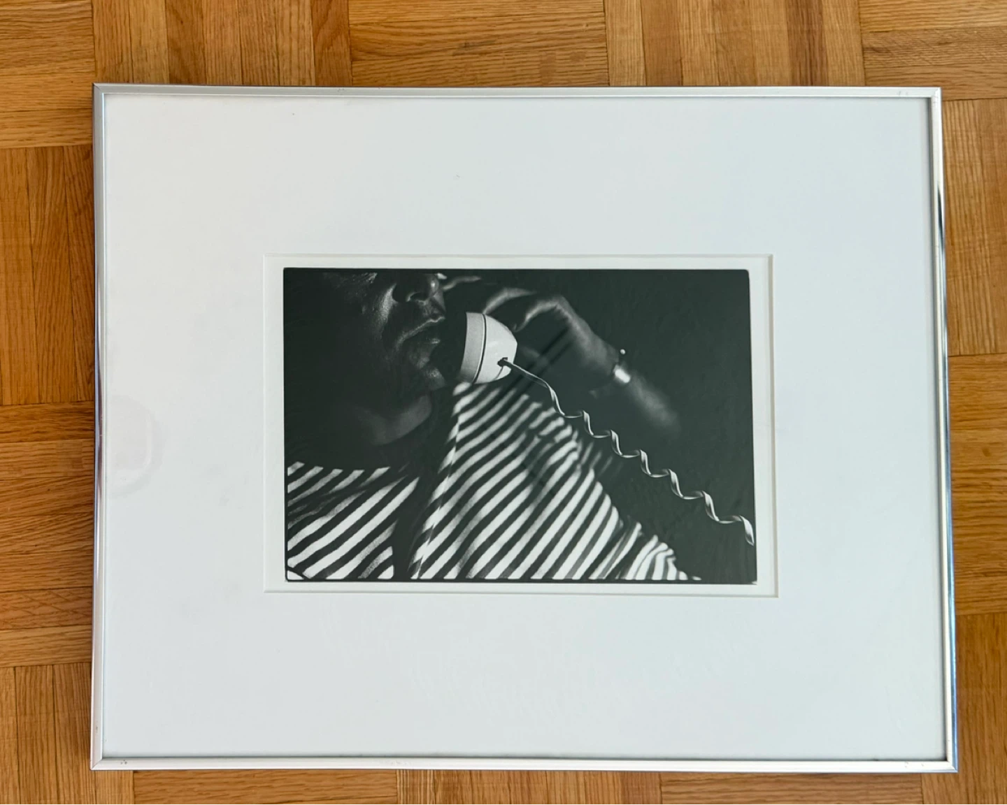Vintage Vibe B&W Framed Art Photo (20" x 16") – Metal Frame