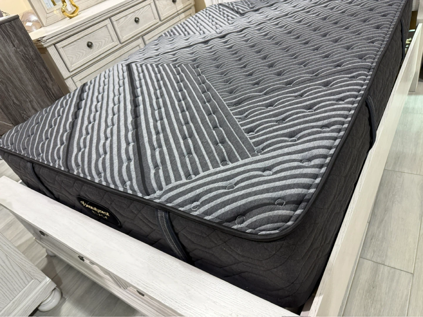 Beautyrest Black Mattress - photo 4