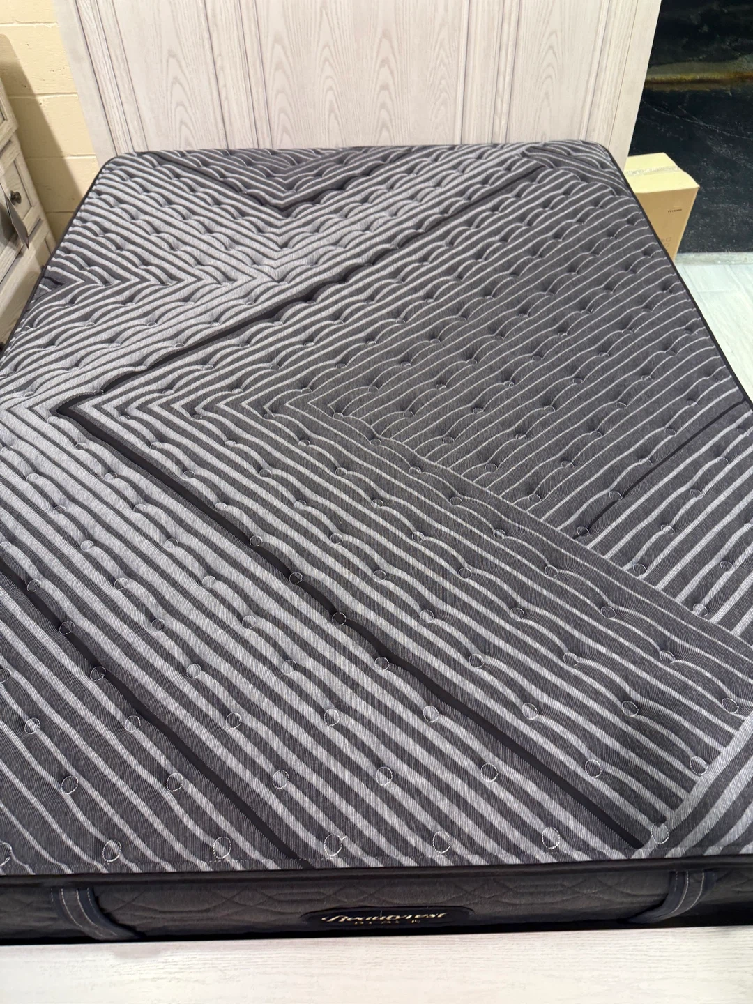 Beautyrest Black Mattress - photo 2