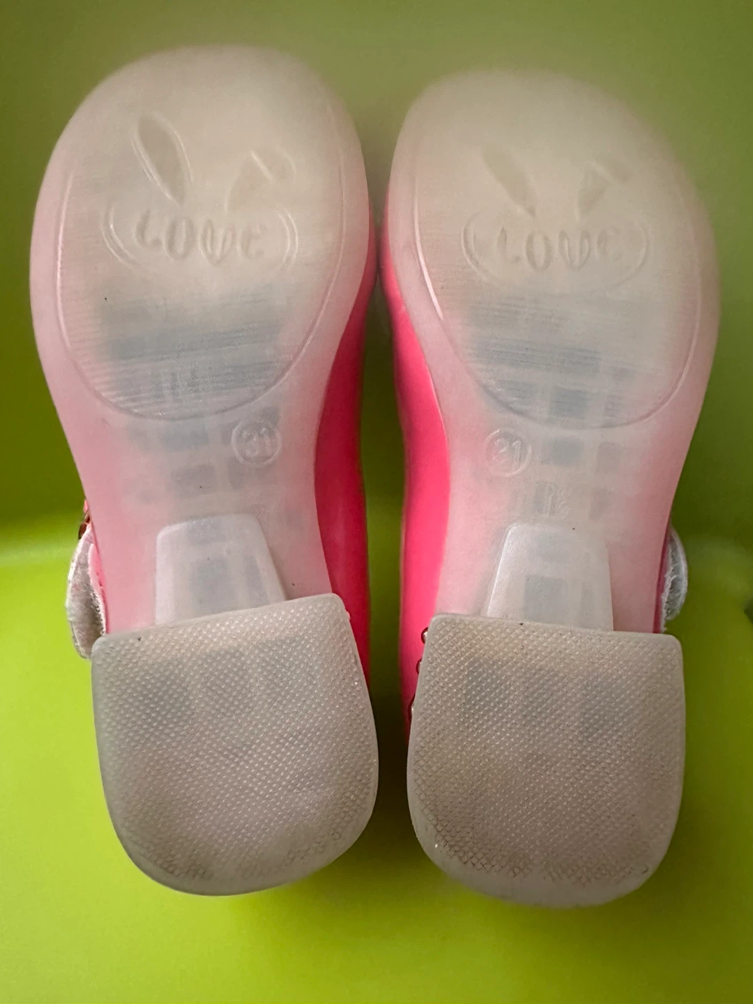Kids Pink Patent Mary Jane Shoes size 11 - photo 5