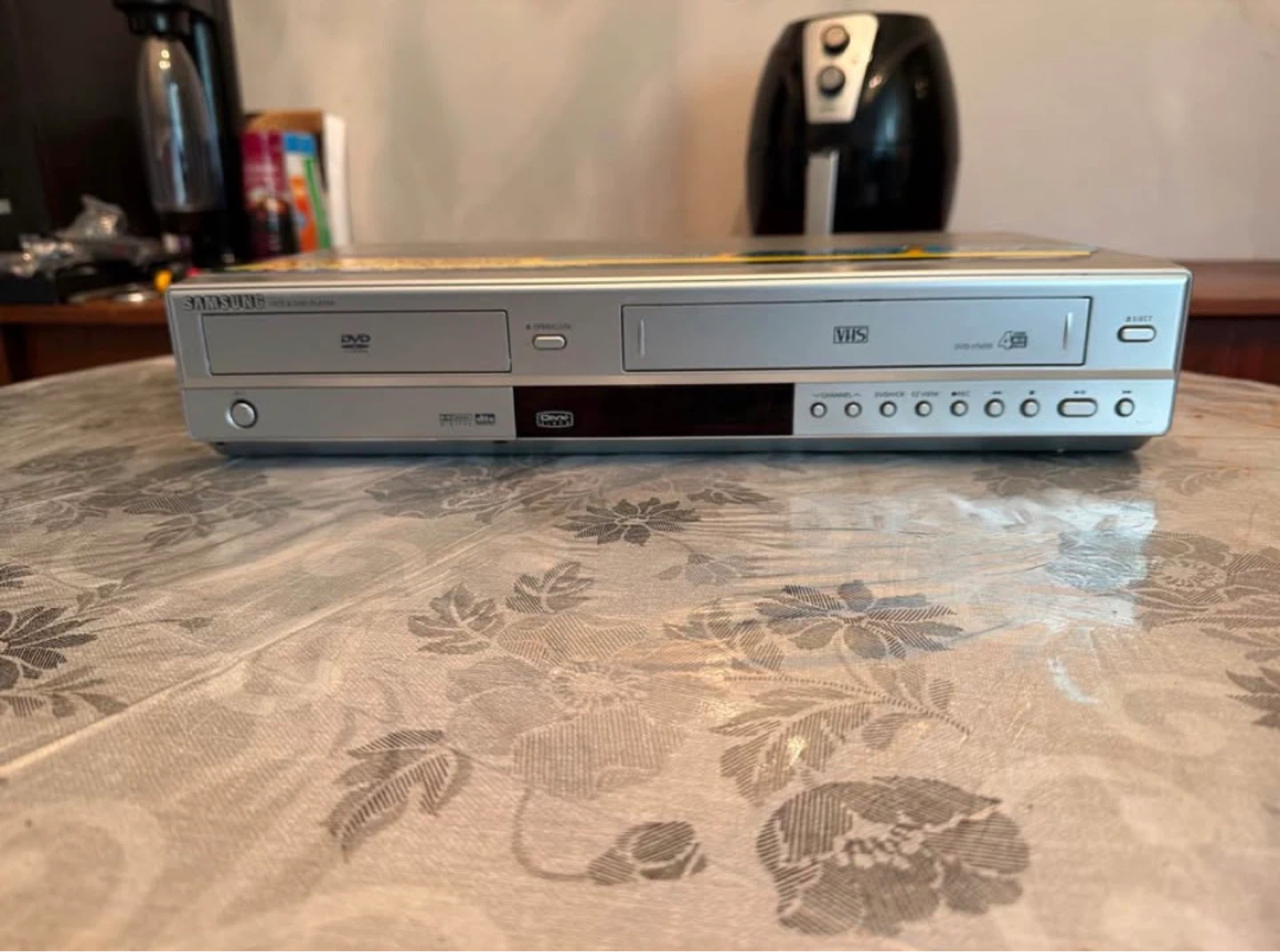 Samsung VHS / DVD Combo Player - Like New
