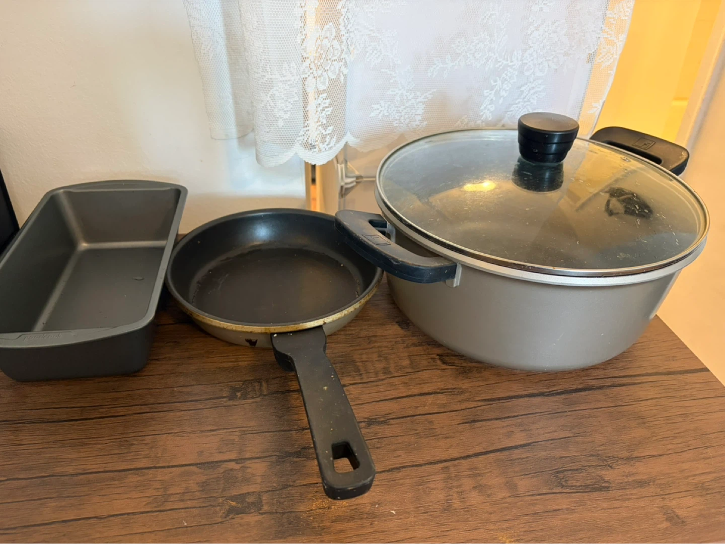 Assorted Cookware Set (Huge pot, pan, baking)