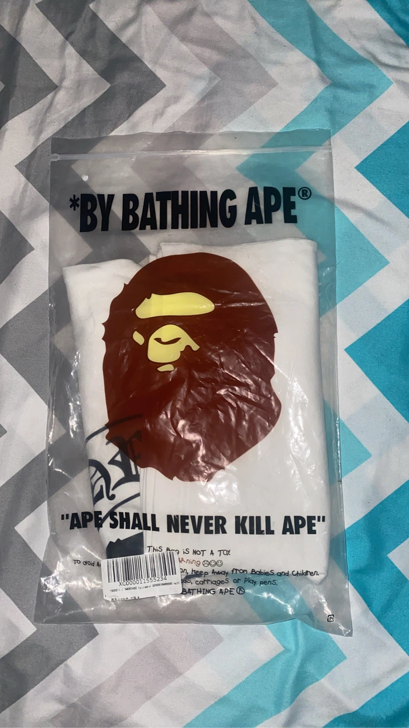 BY A BATHING APE White Graphic T-Shirt