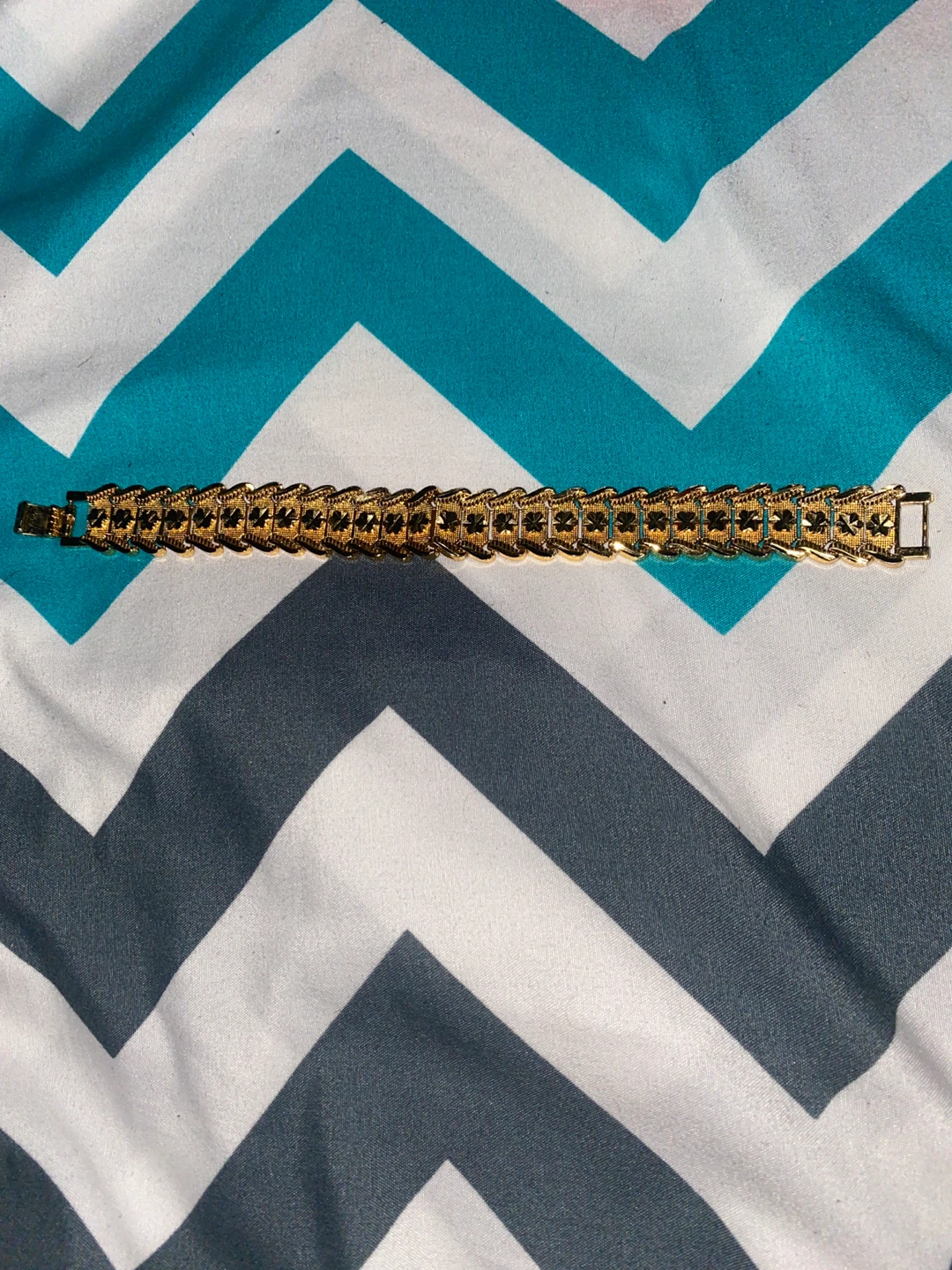 Gold-tone Link Bracelet with Clover Detail