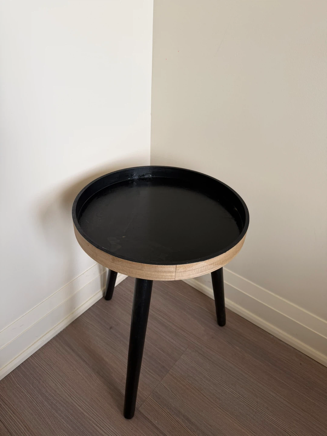 Black Round Tray Side Table / Coffee Table