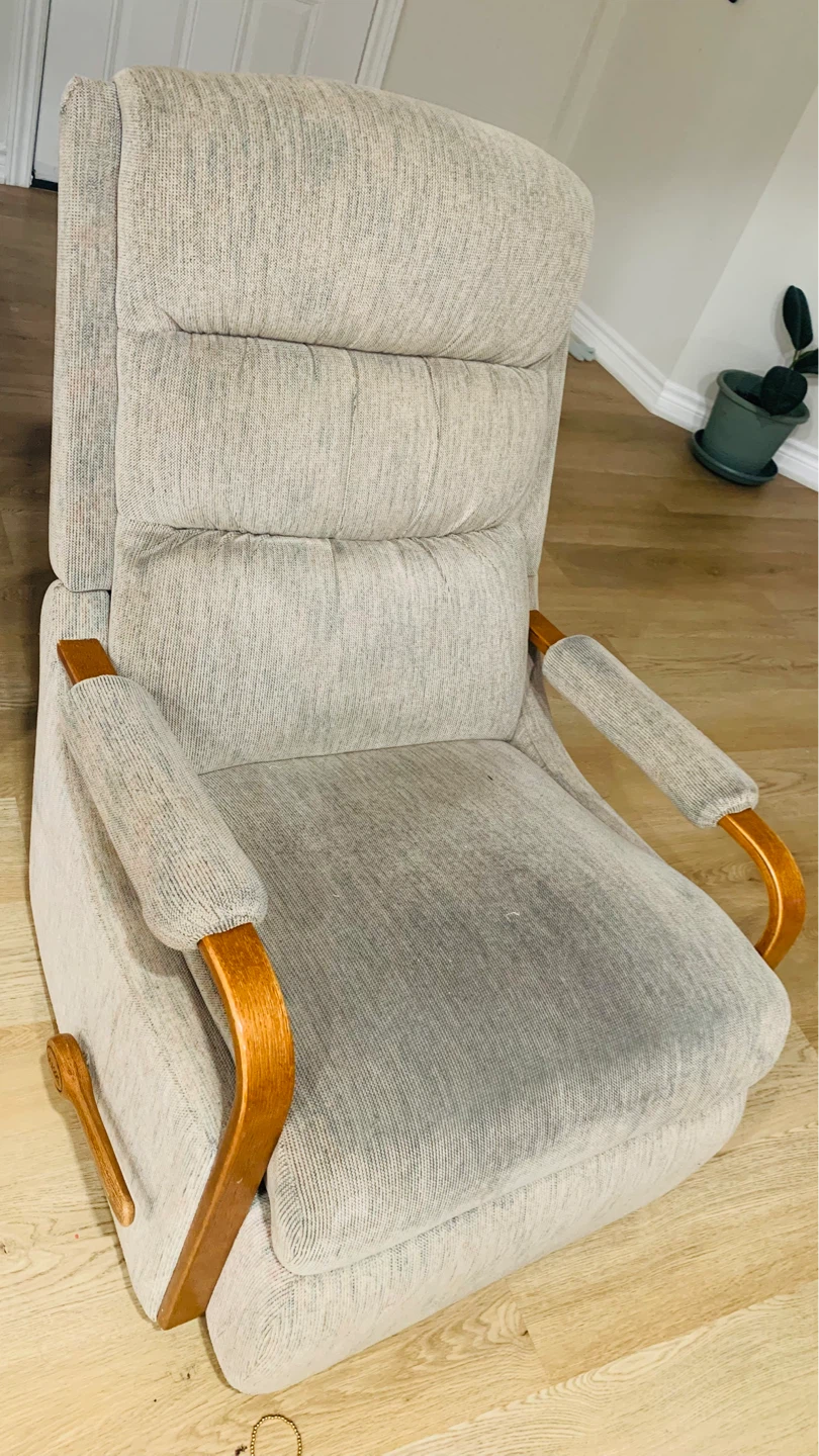 LAZY BOY - Grey Recliner Chair with Wooden Arms