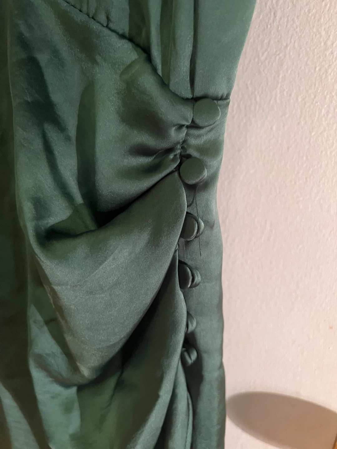 Green Satin Ruched Button Front Dress - photo 3
