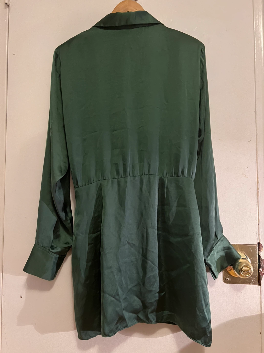 Green Satin Ruched Button Front Dress - photo 5