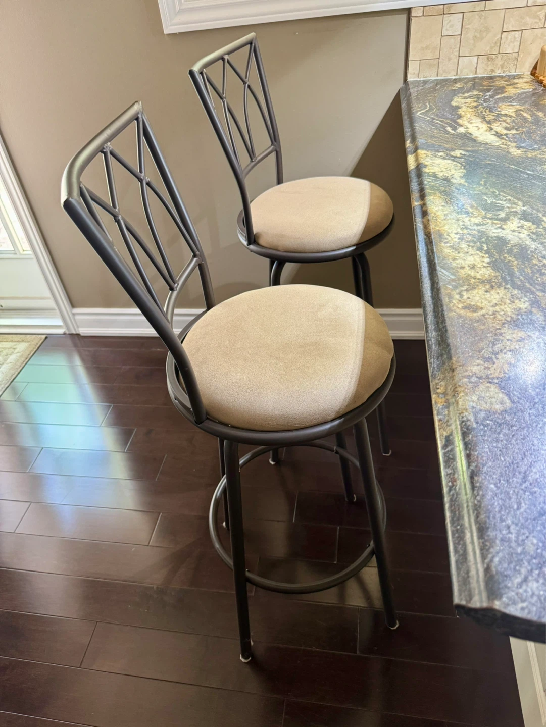 Set of 2 Swivel Bar Stools