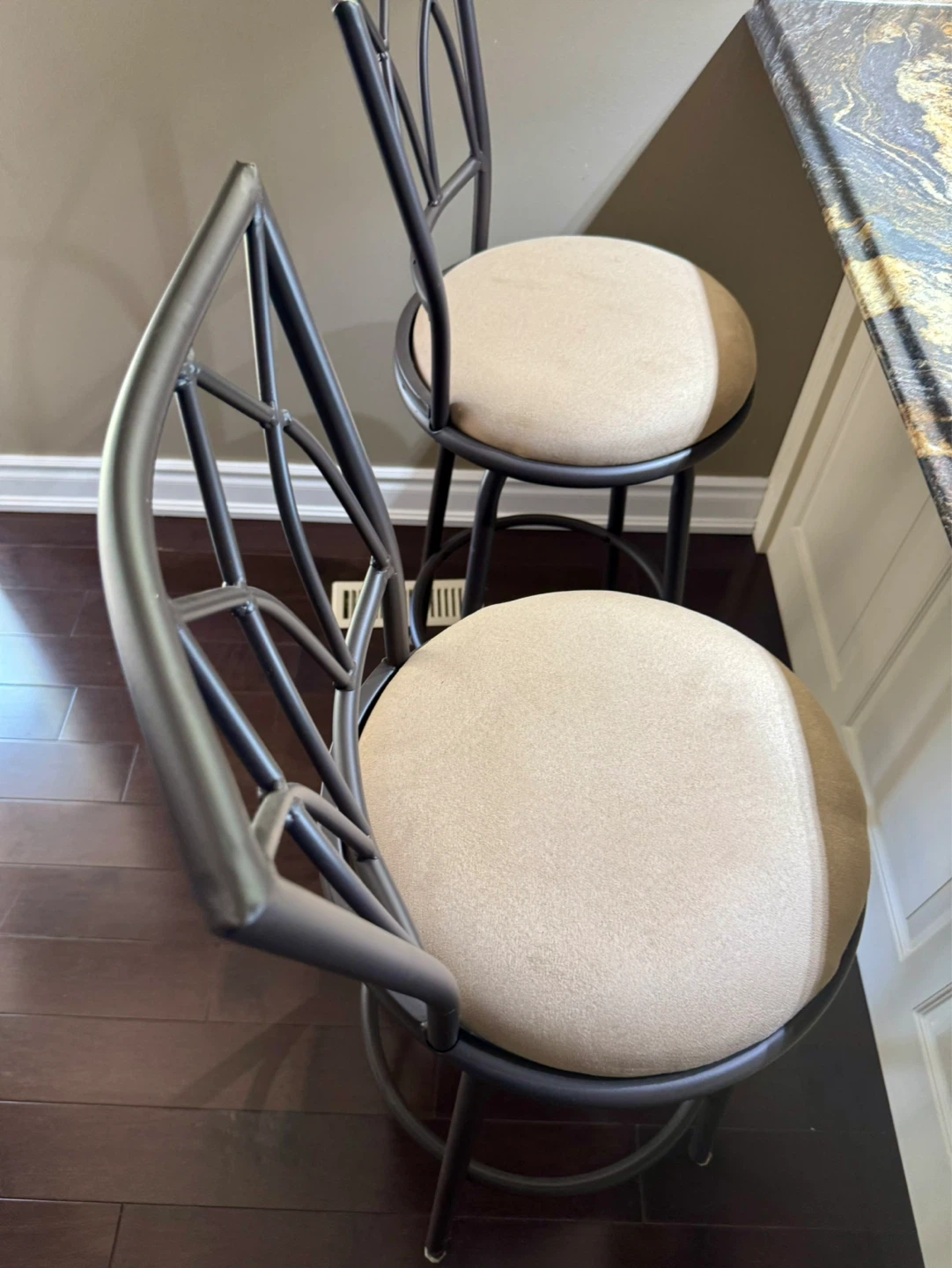 Set of 2 Swivel Bar Stools - photo 2