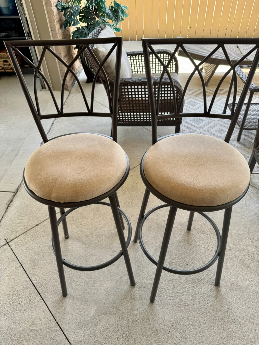Set of 2 Swivel Bar Stools - photo 3