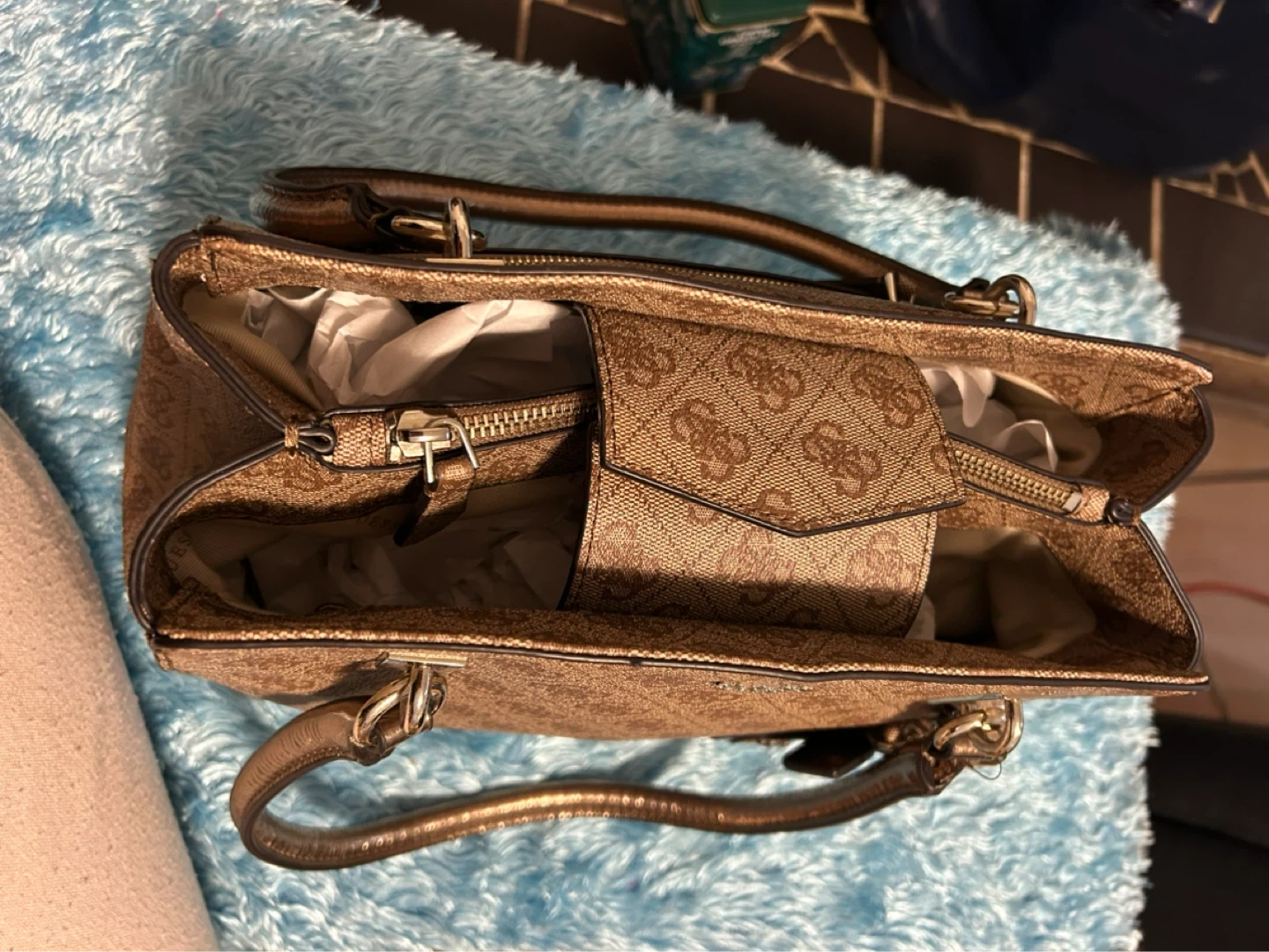 GUESS Brown Monogram Satchel Handbag - photo 2