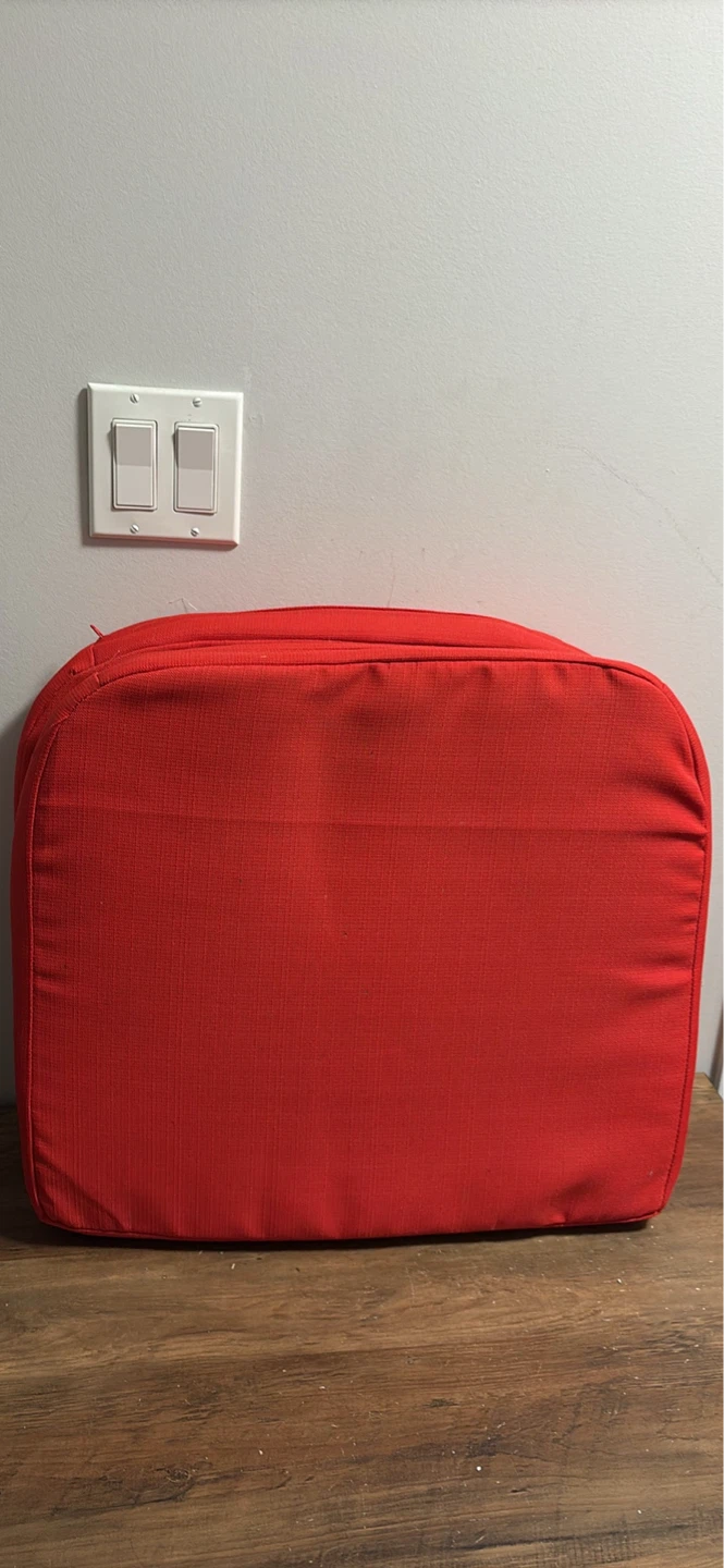2 Red Outdoor Chair Cushions - photo 2