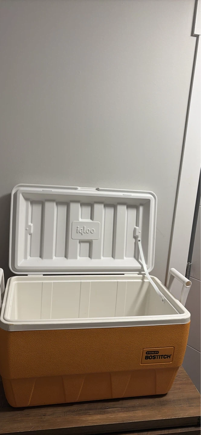 Stanley Bostitch Igloo Cooler - photo 5