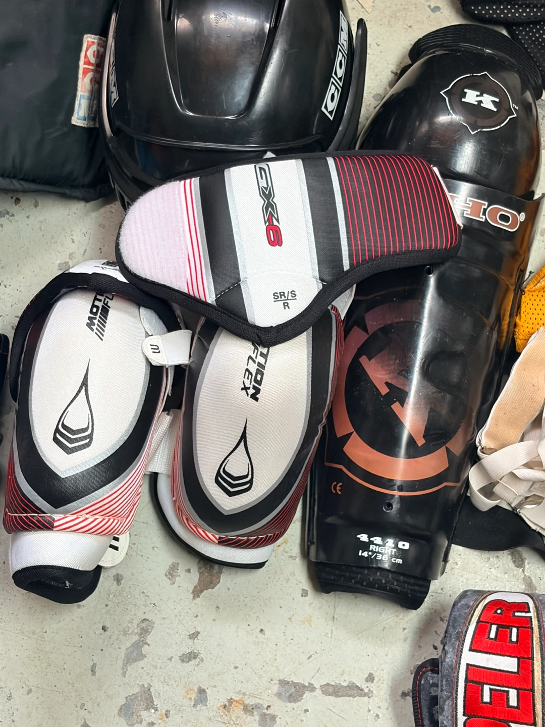 Men CCM Hockey Gear Bundle - photo 2