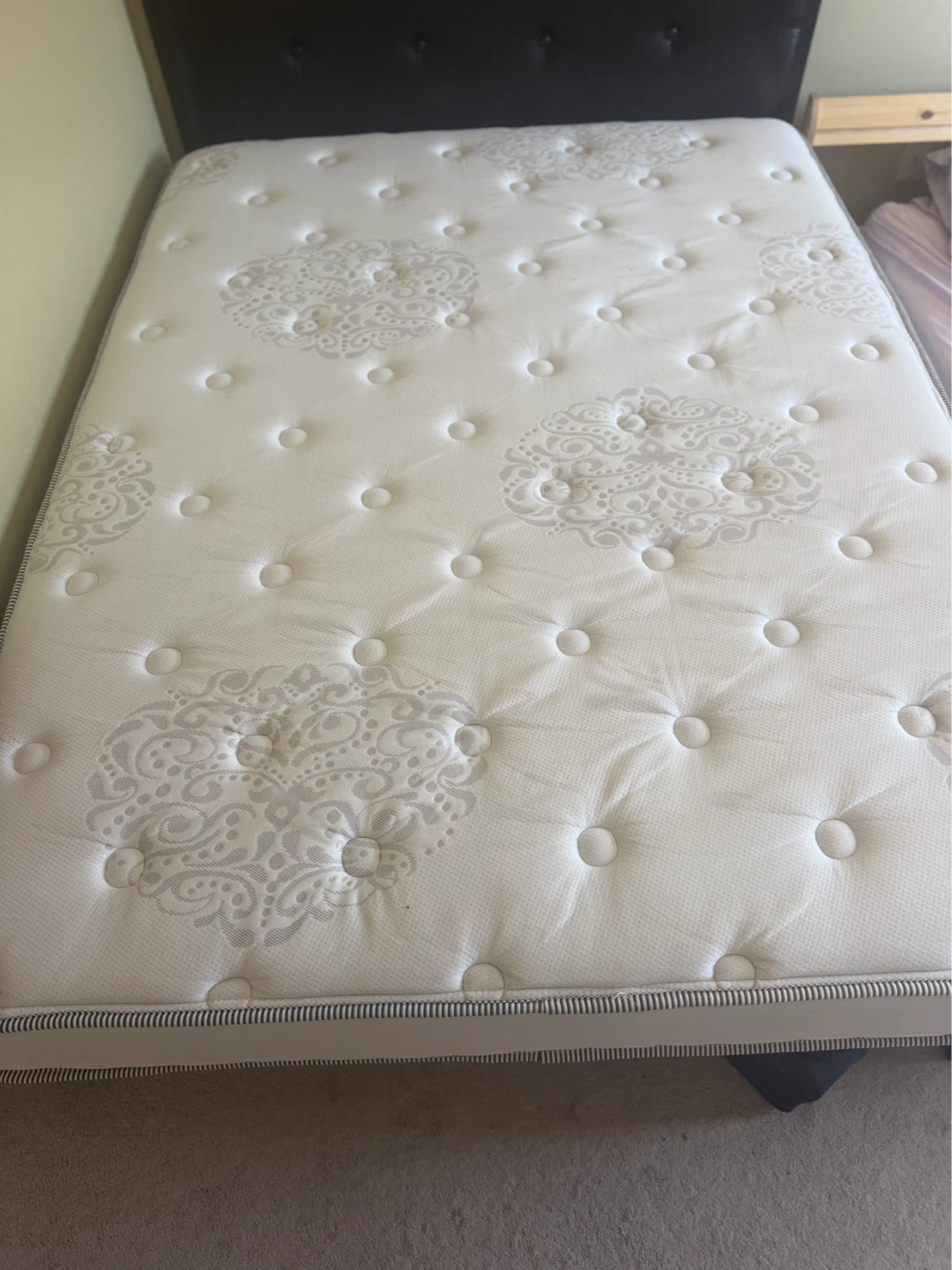 Zinus 12 inches gel based Mattress - photo 2