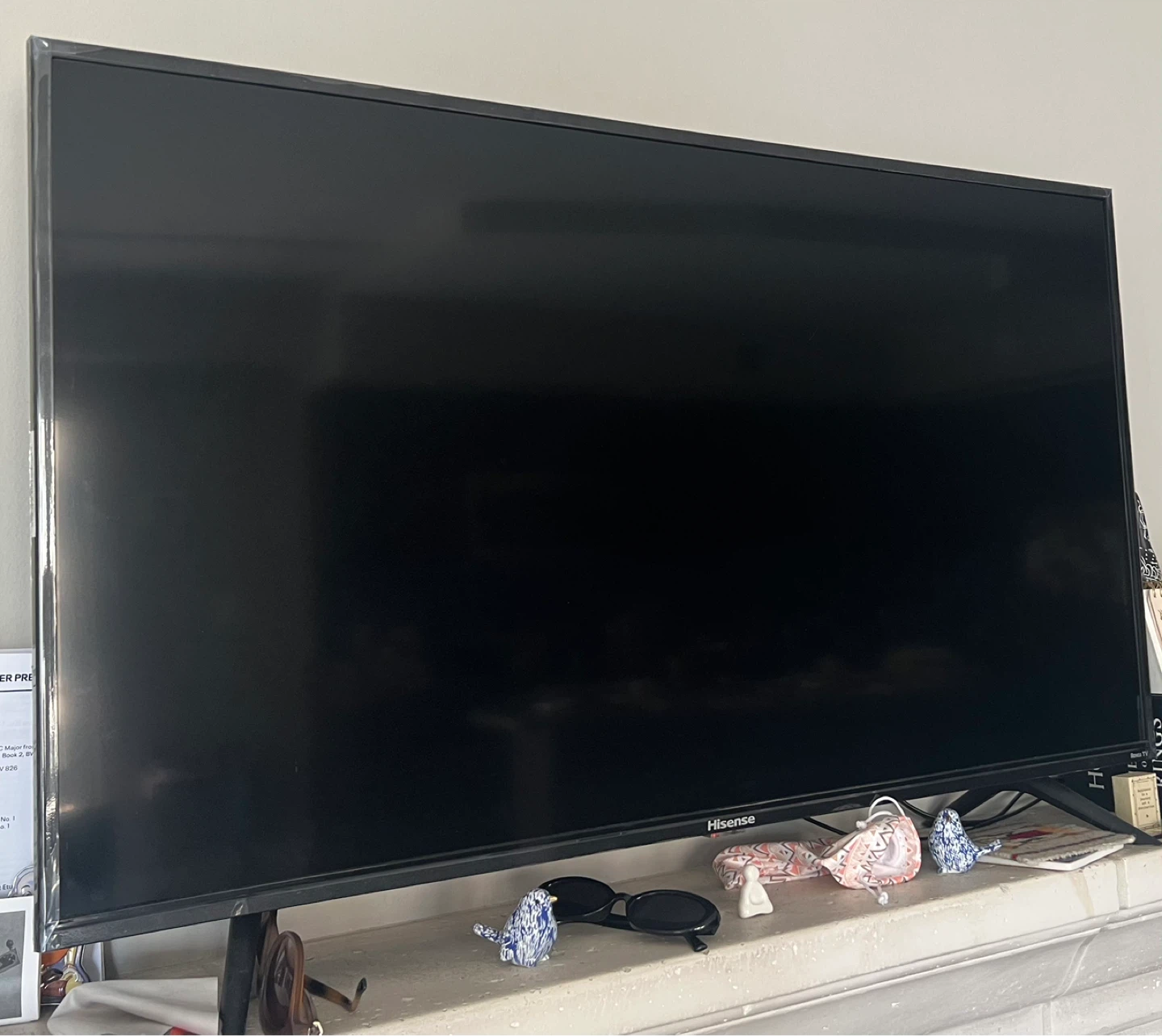 Hisense 32" Class HD Smart TV - photo 2
