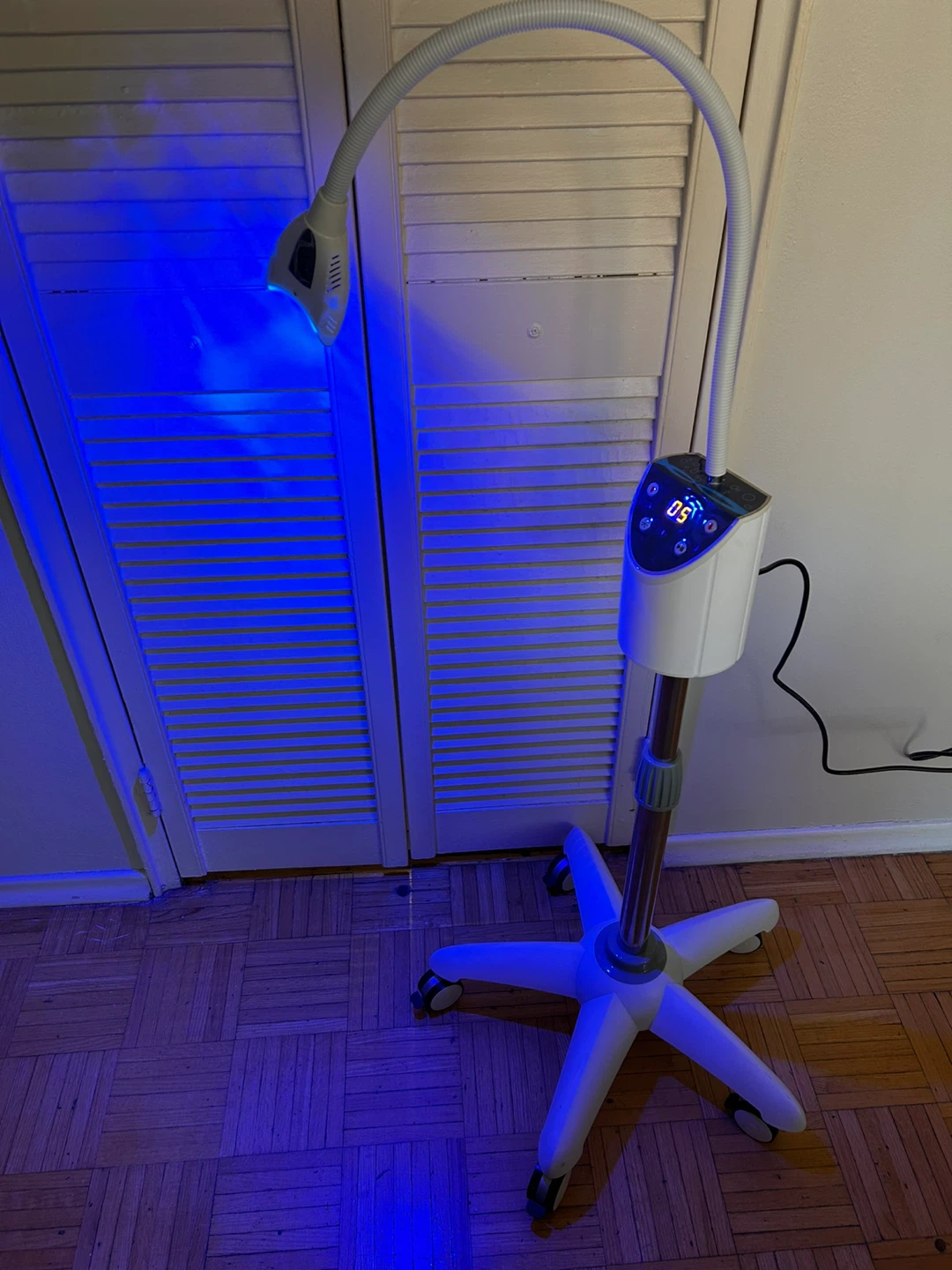 Professional LED Teeth Whitening Lamp with Digital Remote