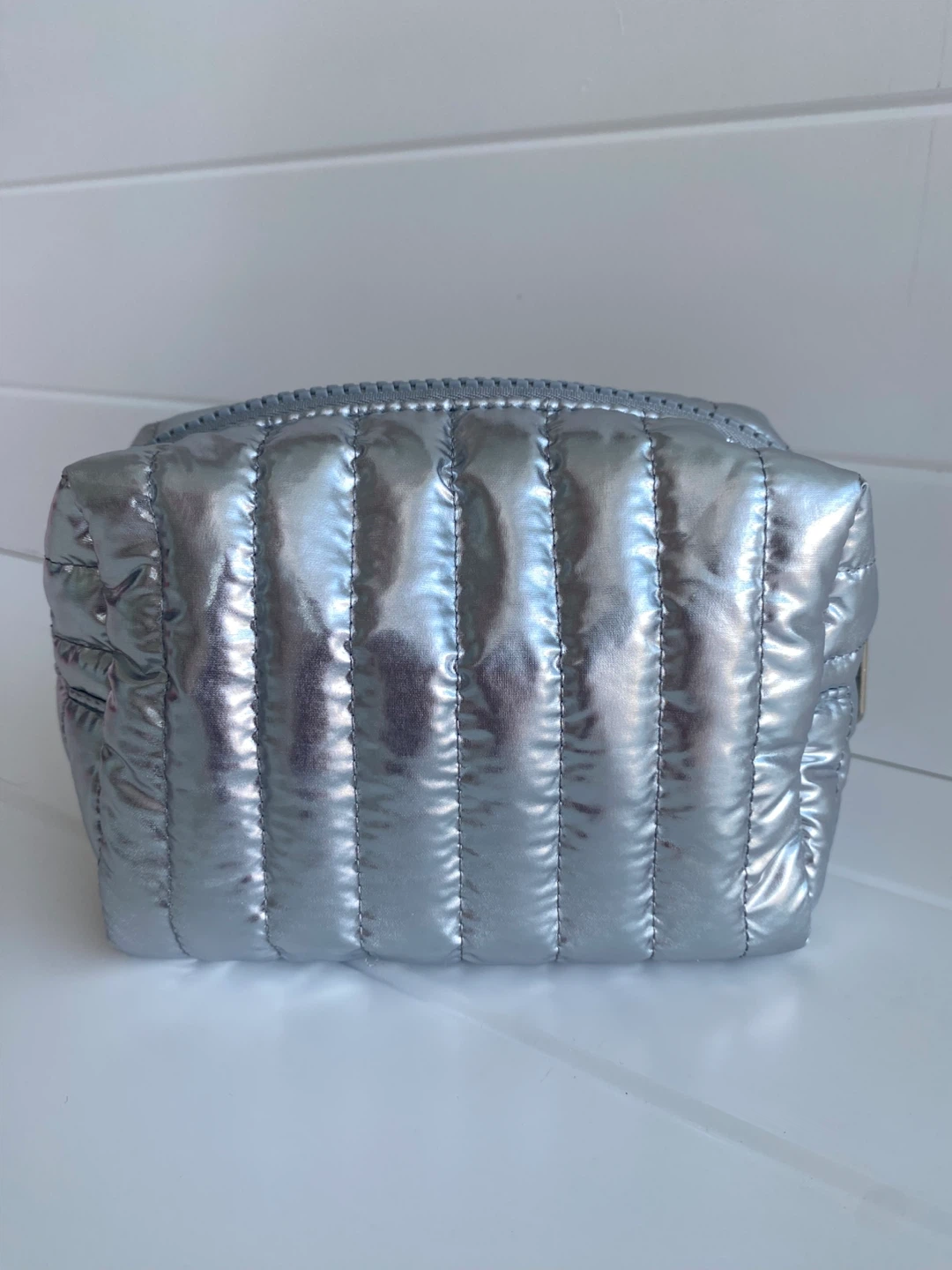 r.e.m. Beauty anniversary silver makeup bag - photo 3