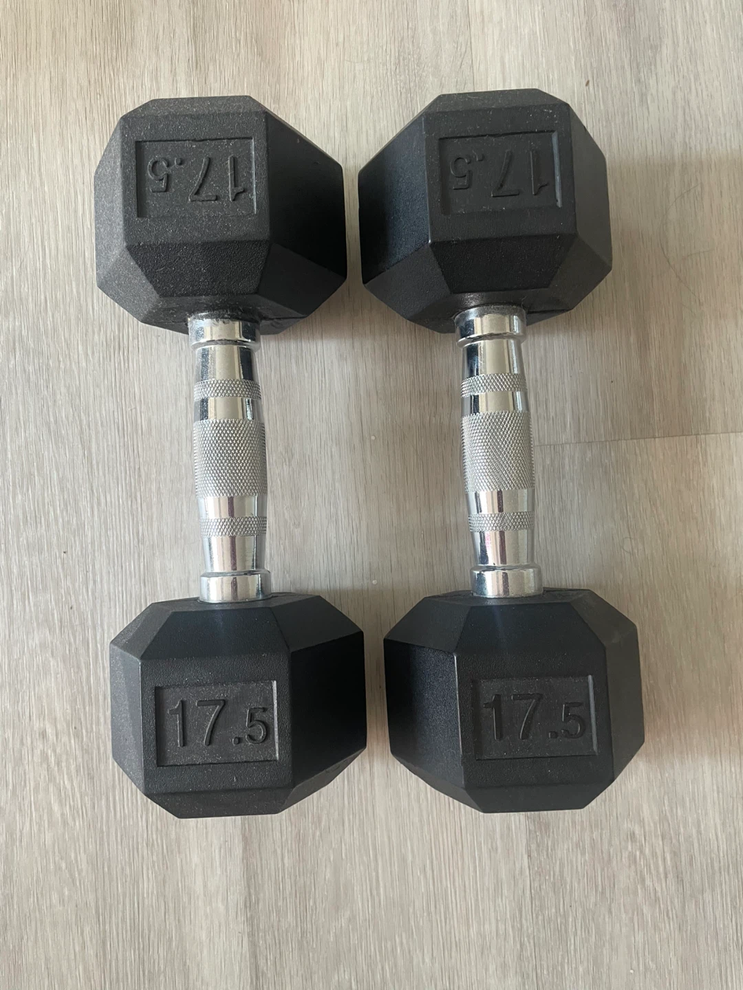 Pair of 17.5lb Hexagonal Dumbbells