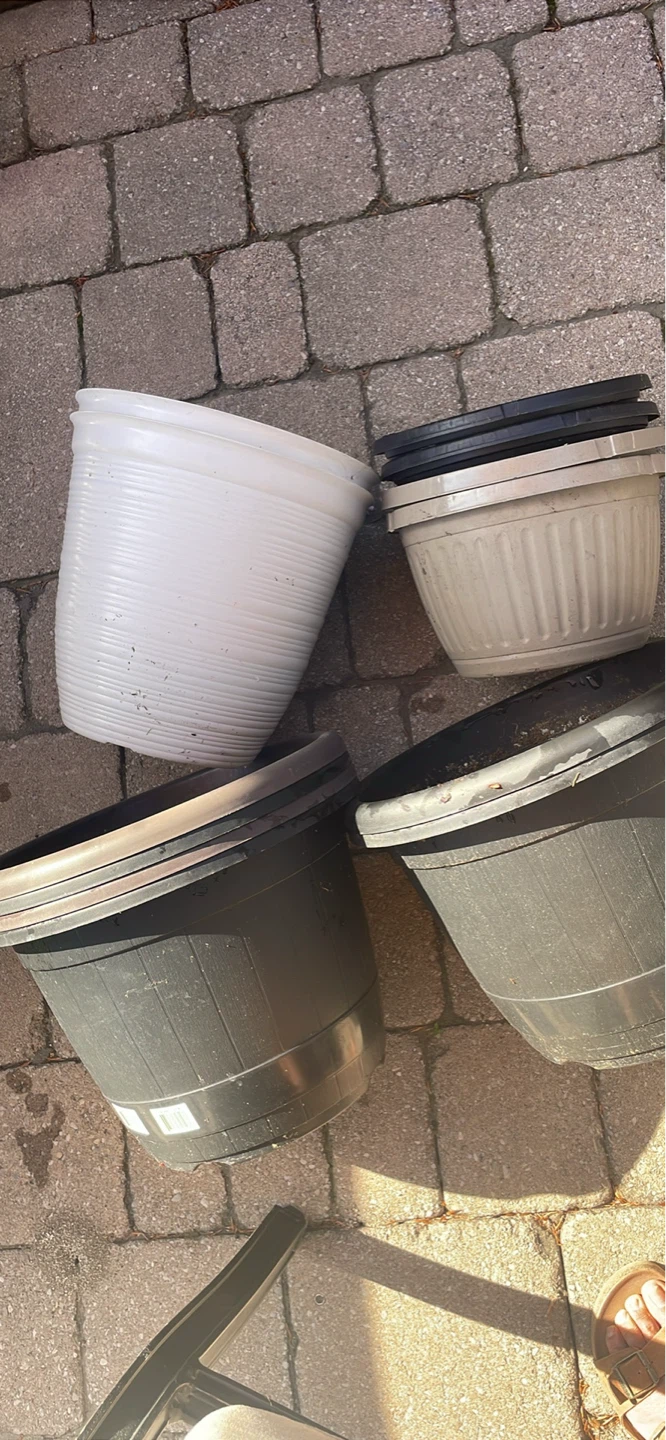 Assorted Plastic Plant Pots - photo 2