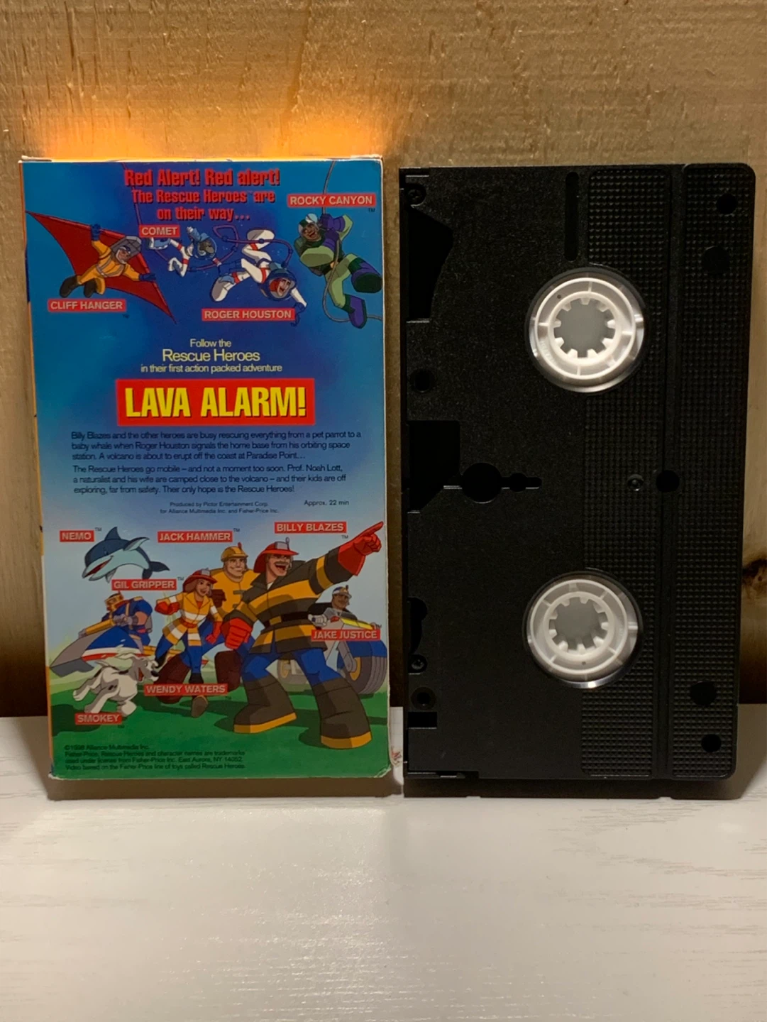 Fisher-Price Rescue Heroes Lava Alarm! VHS Tape - photo 2