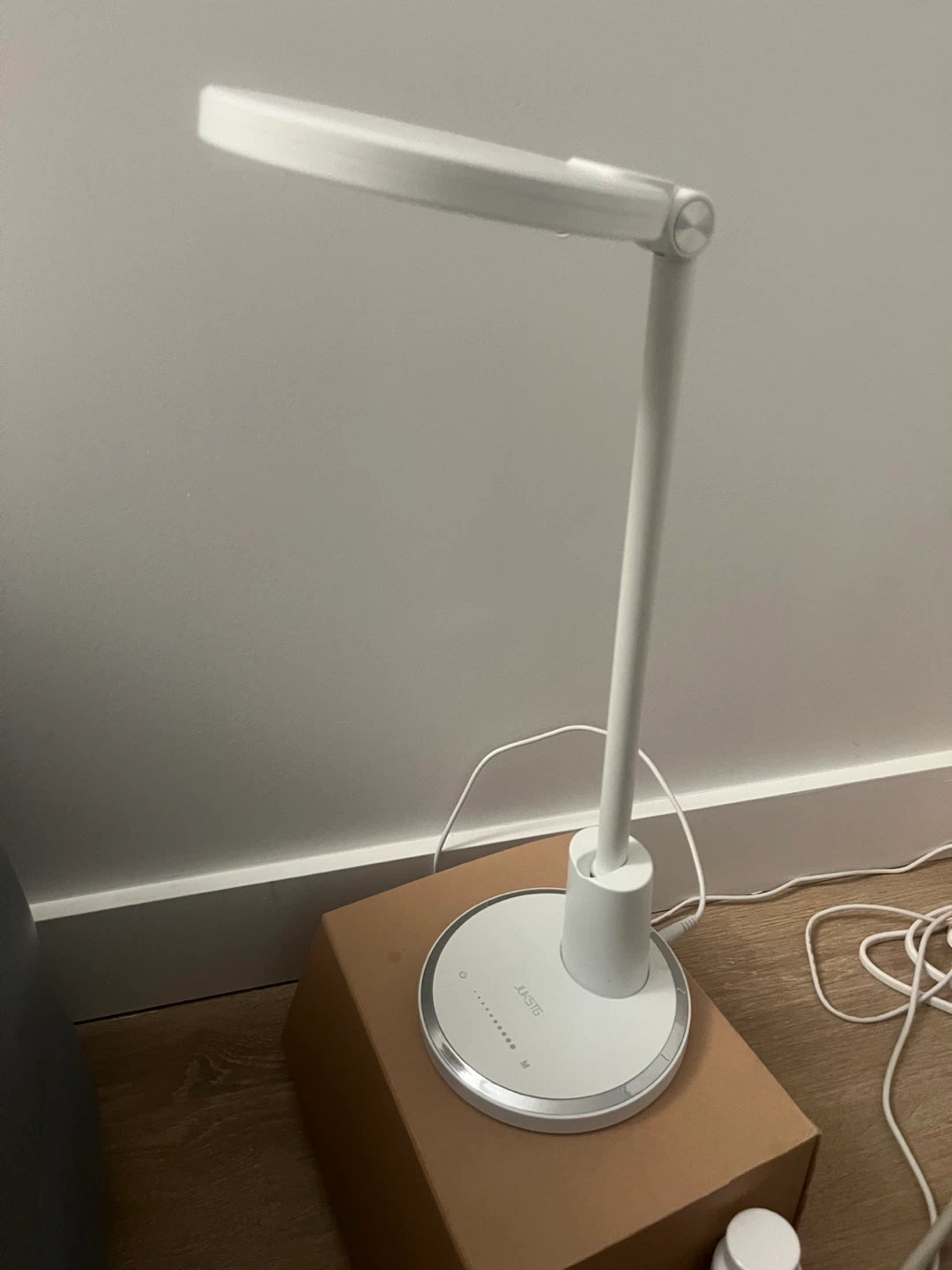 LED desk stand (5colors and 10 brightness)