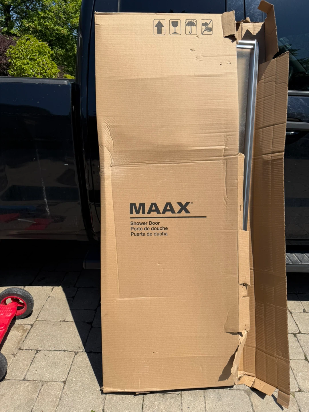 MAAX Shower Door