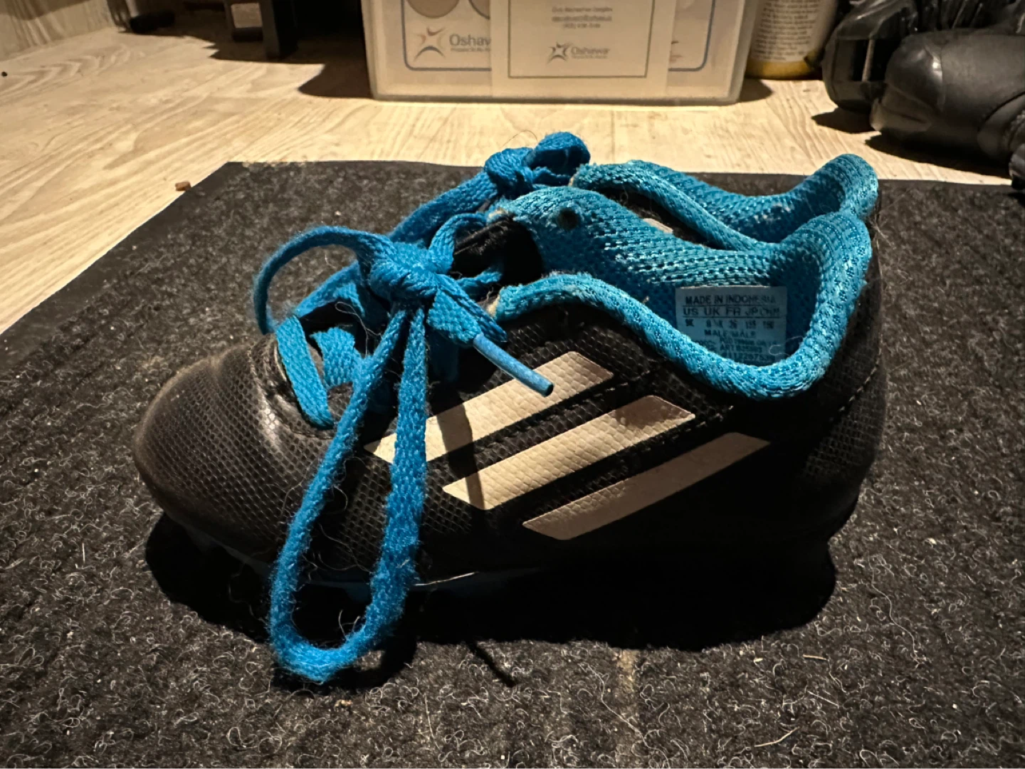 Adidas Kids Soccer Cleats boys size 9