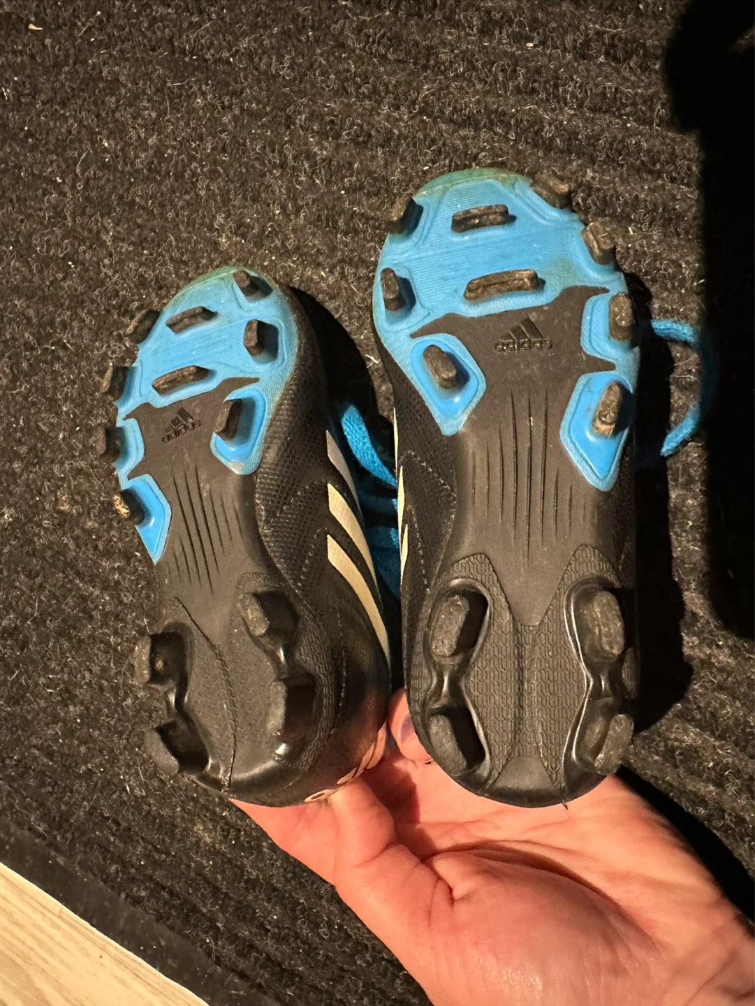 Adidas Kids Soccer Cleats boys size 9 - photo 3