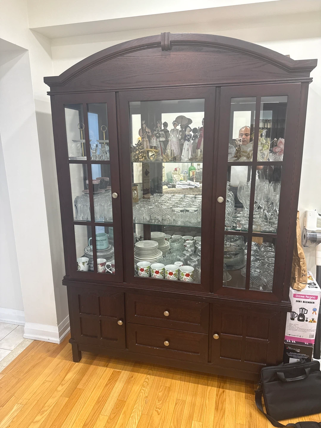 Wooden hutch great condition