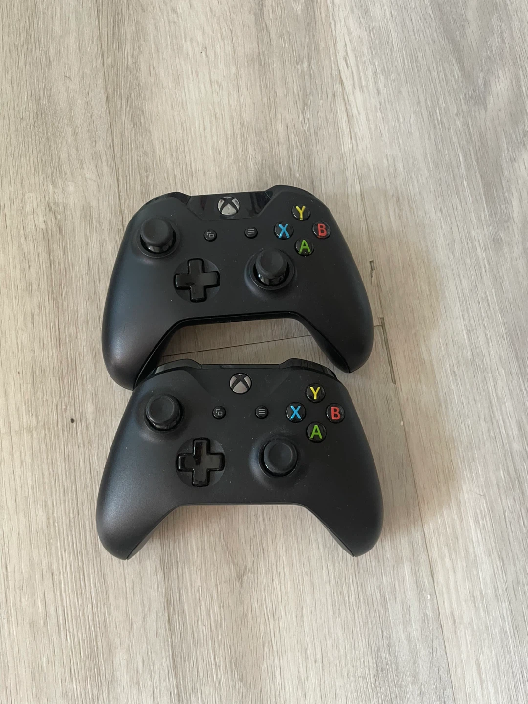 Xbox Wireless Controllers (2 Pack)