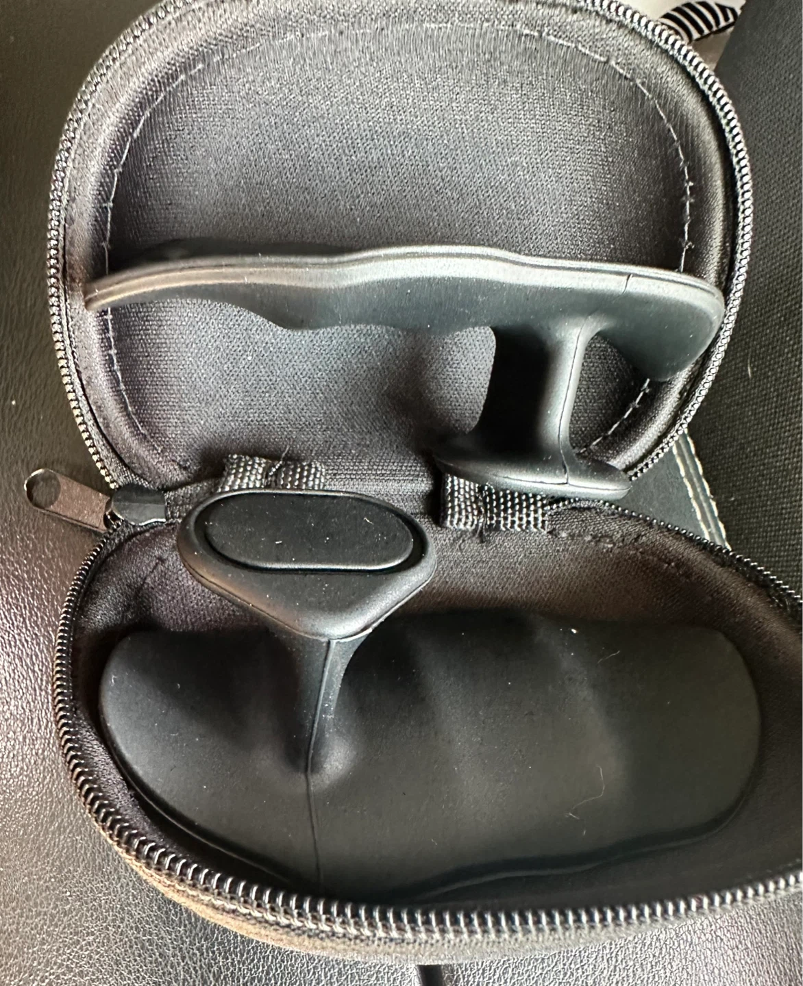 Black Grip Strengthener with Case - photo 3