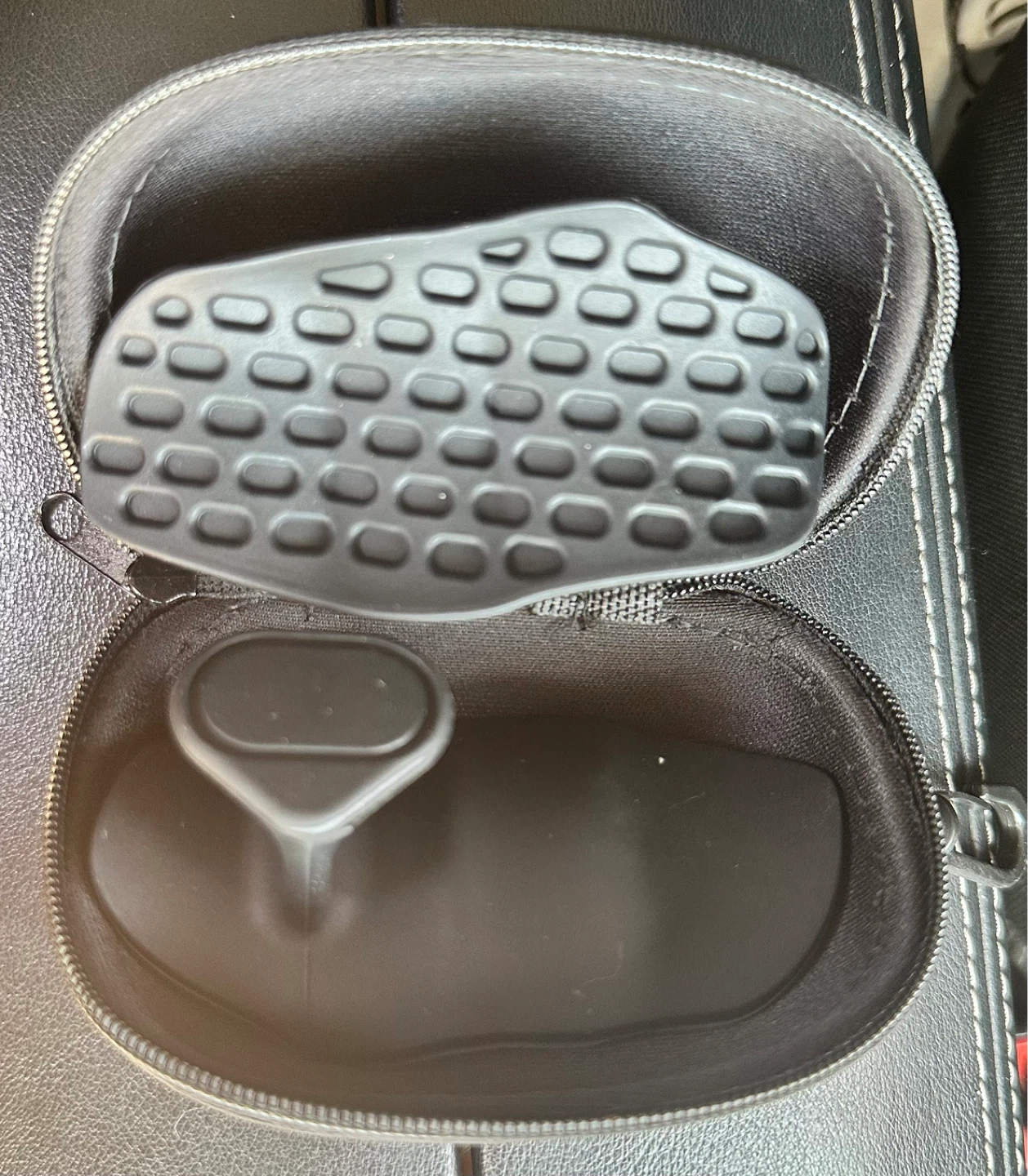 Black Grip Strengthener with Case - photo 4