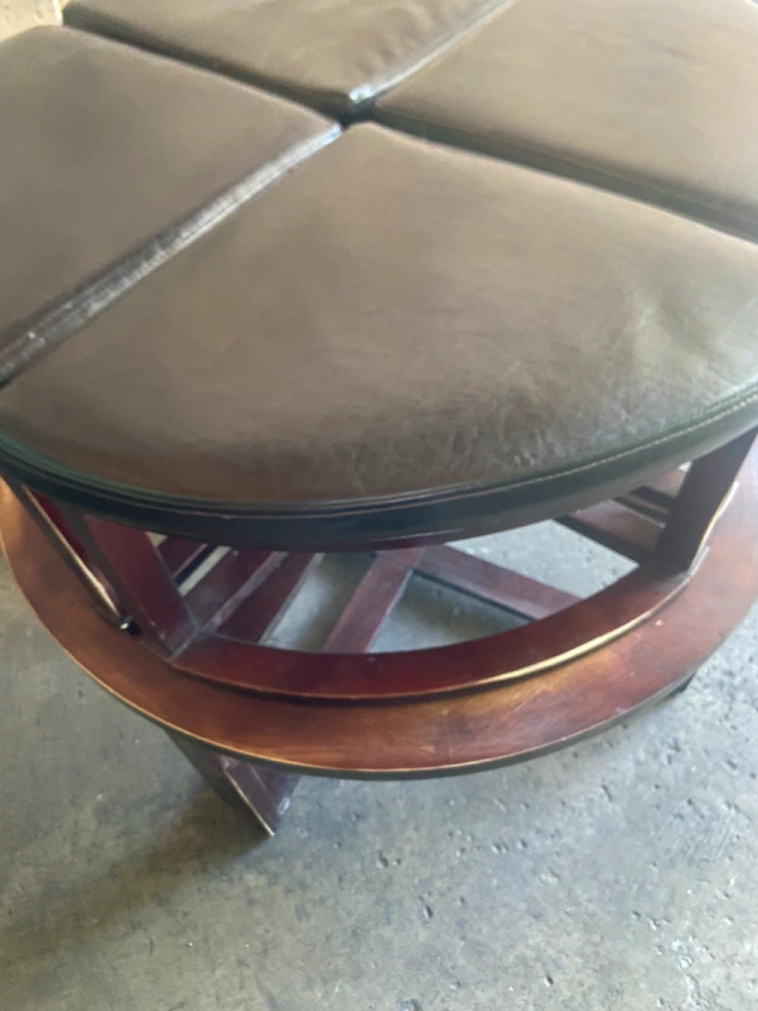 Round Coffee Table with Glass Top and Ottomans - photo 5