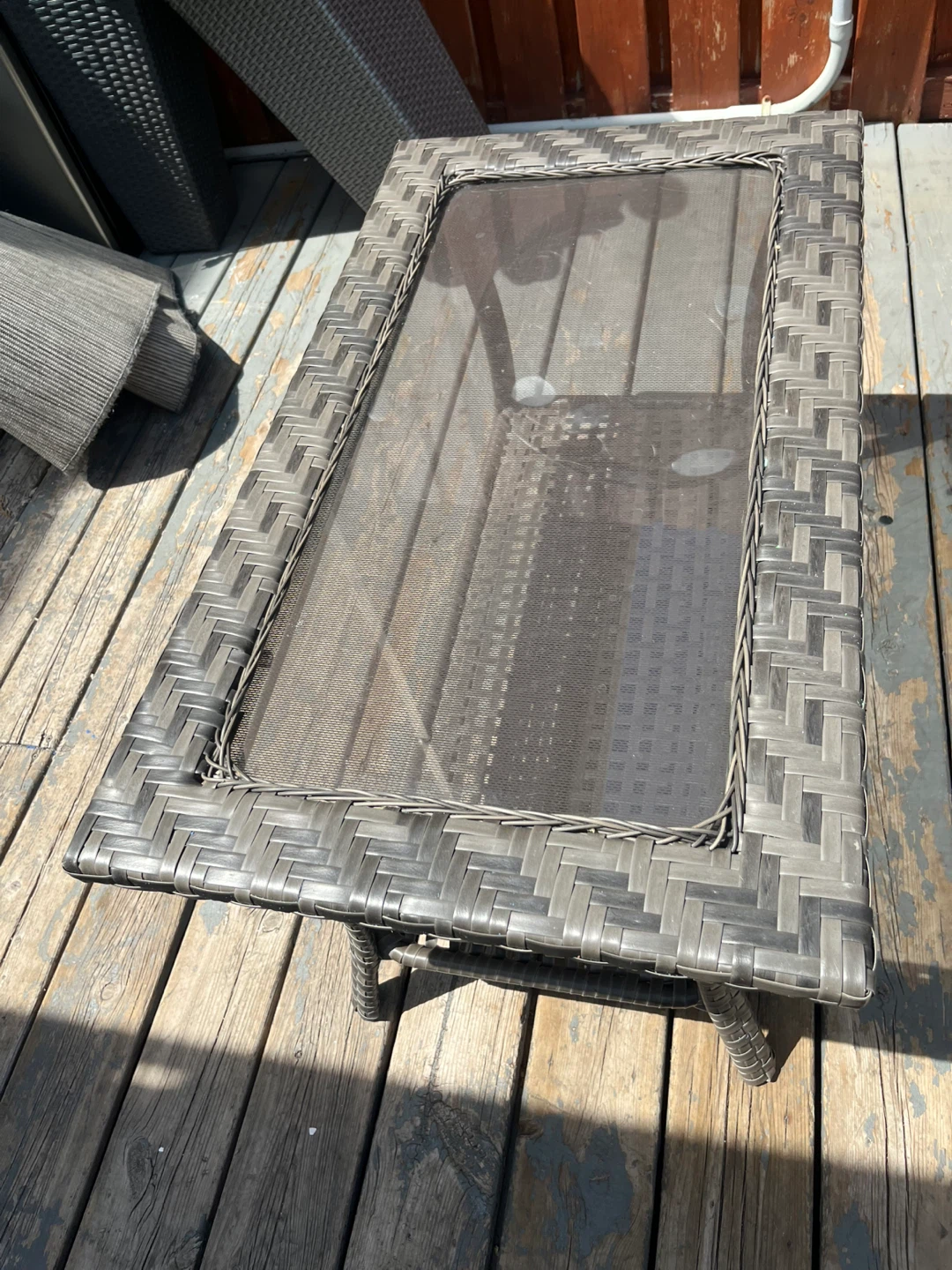 Wicker patio coffee table with glass top - photo 2