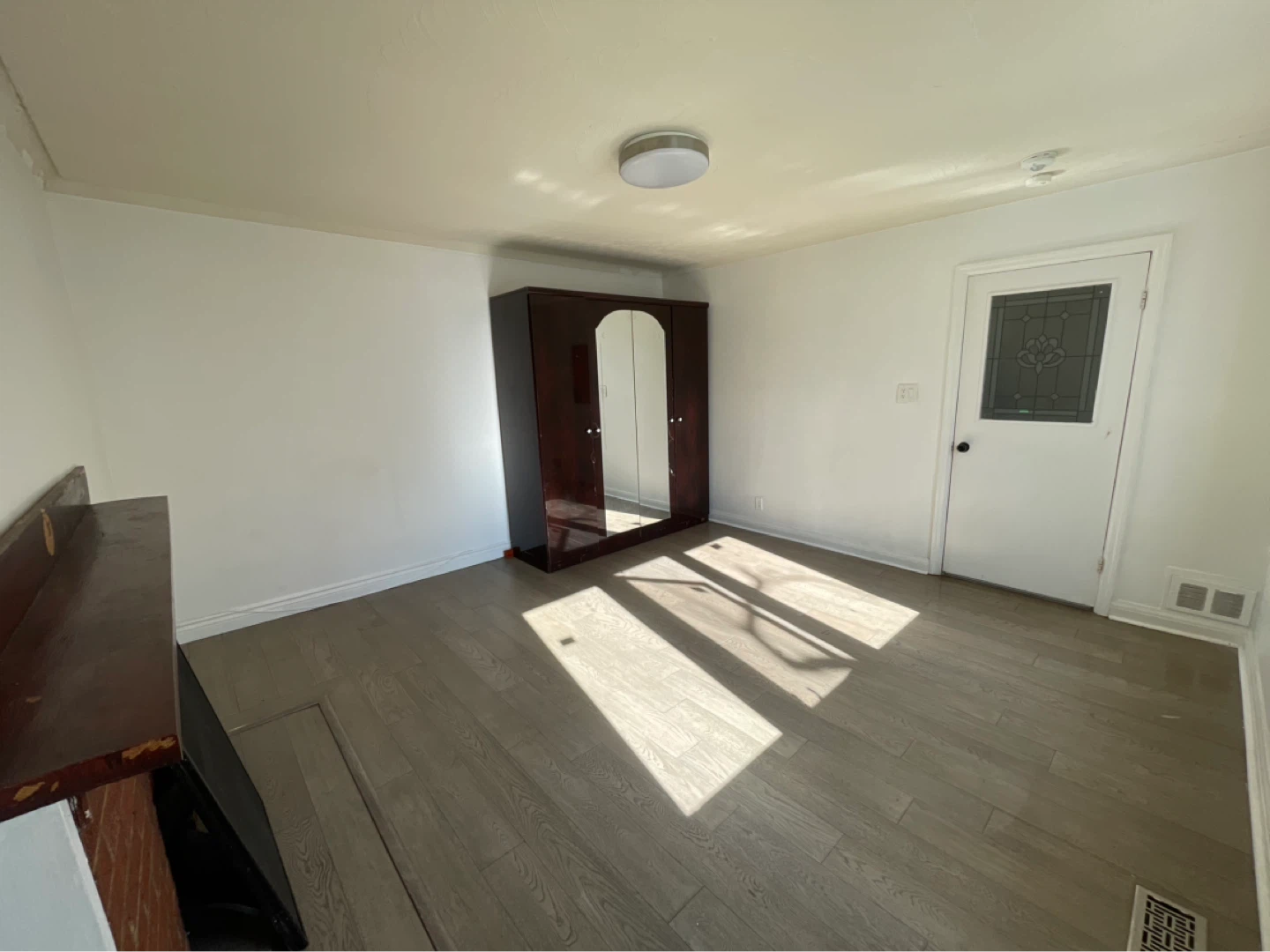 Large room for rent - photo 3